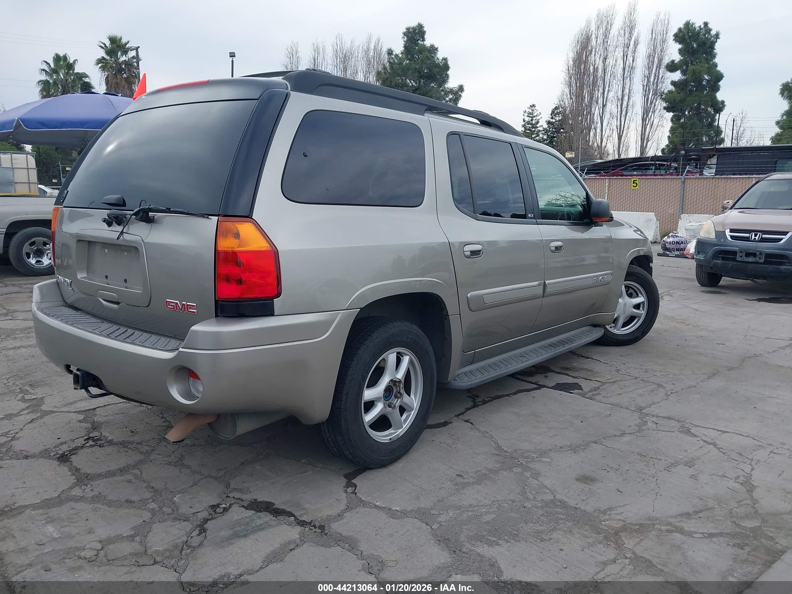 GMC ENVOY image 4