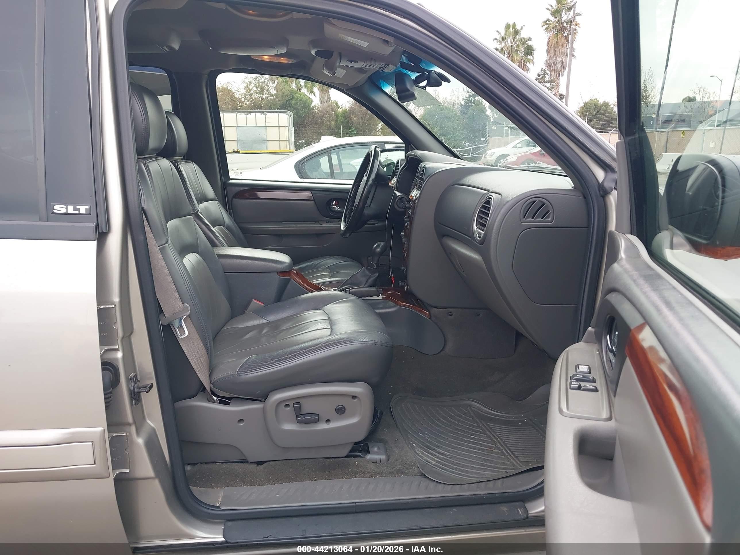 GMC ENVOY image 5