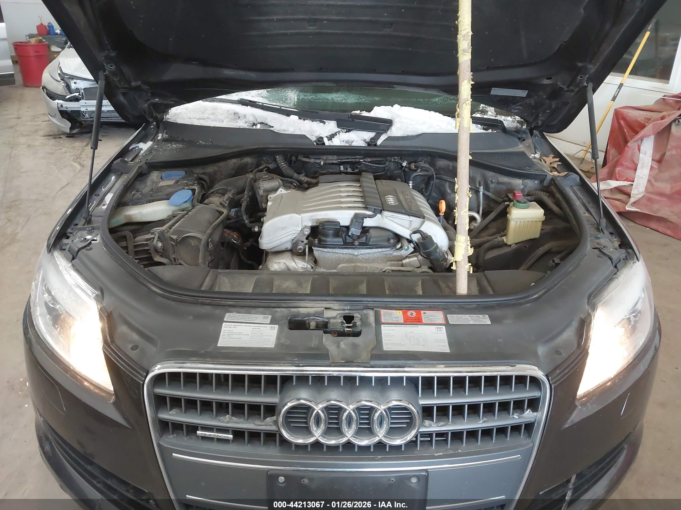 AUDI Q7 image 10