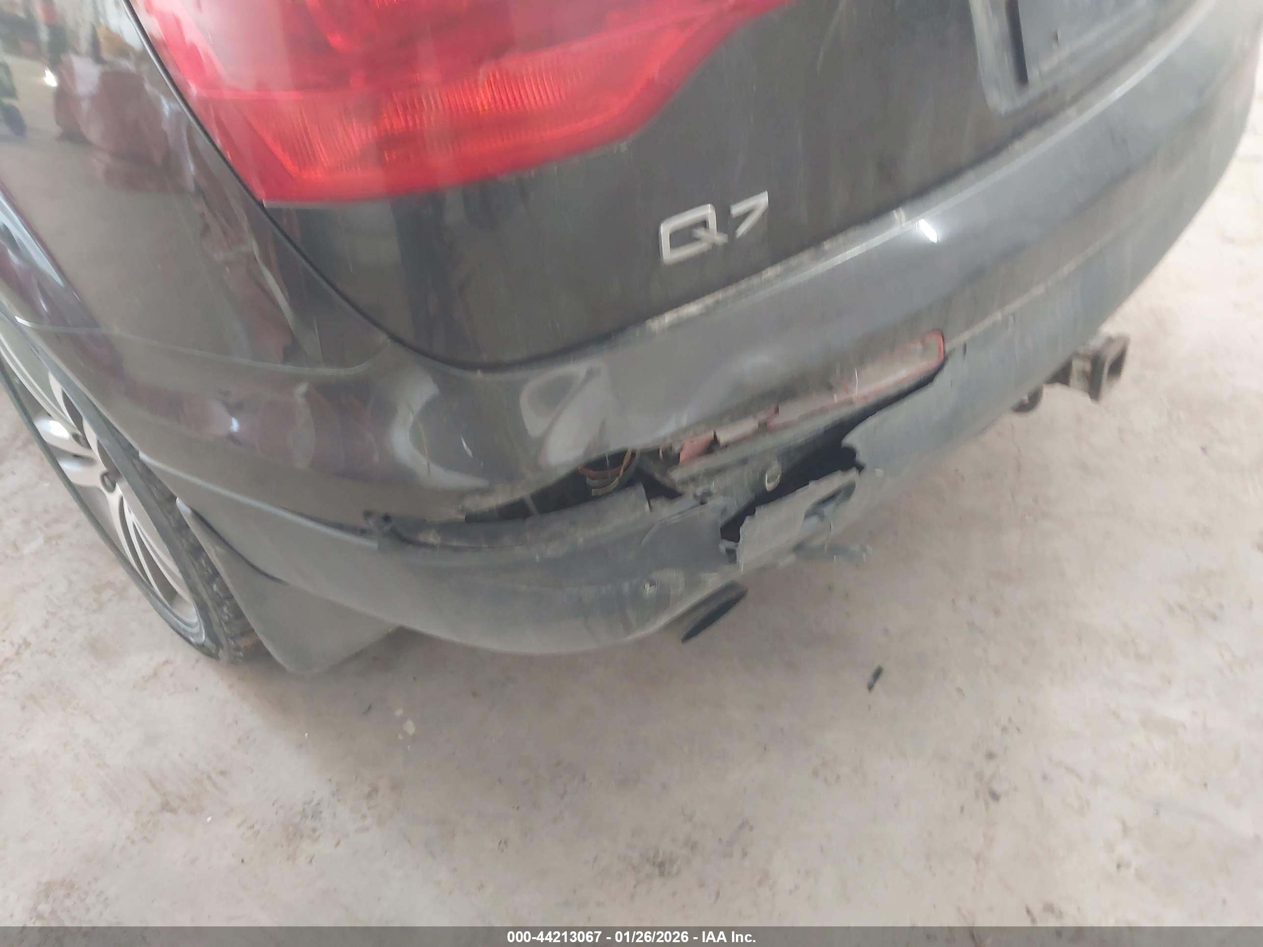 AUDI Q7 image 6