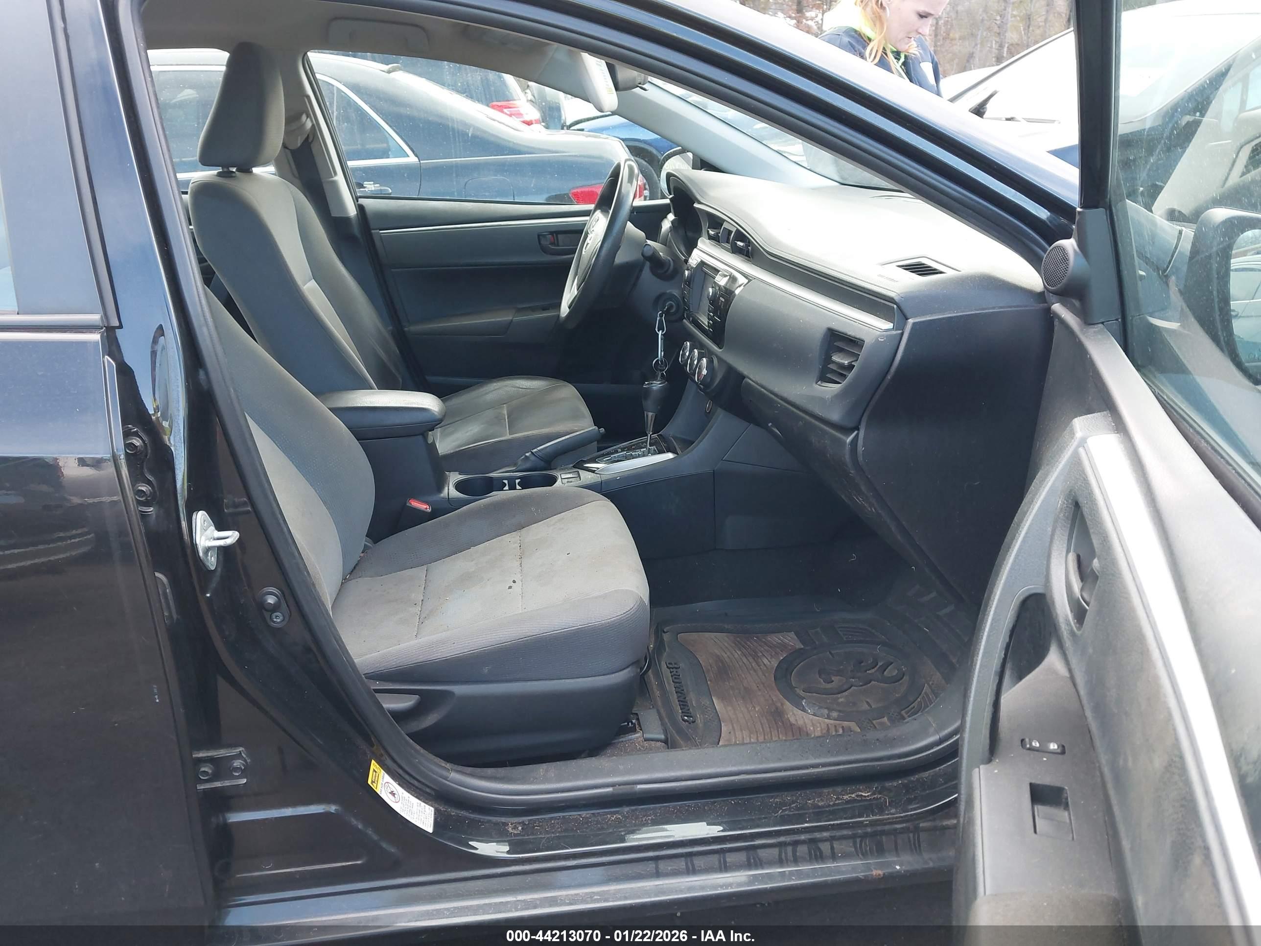 TOYOTA COROLLA image 5