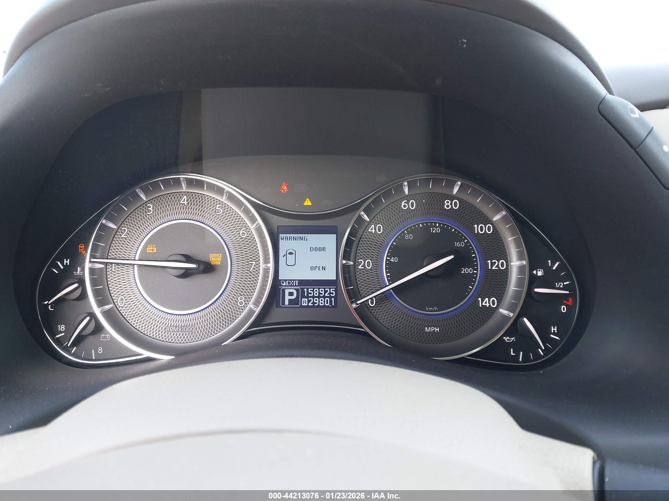INFINITI QX56 image 7