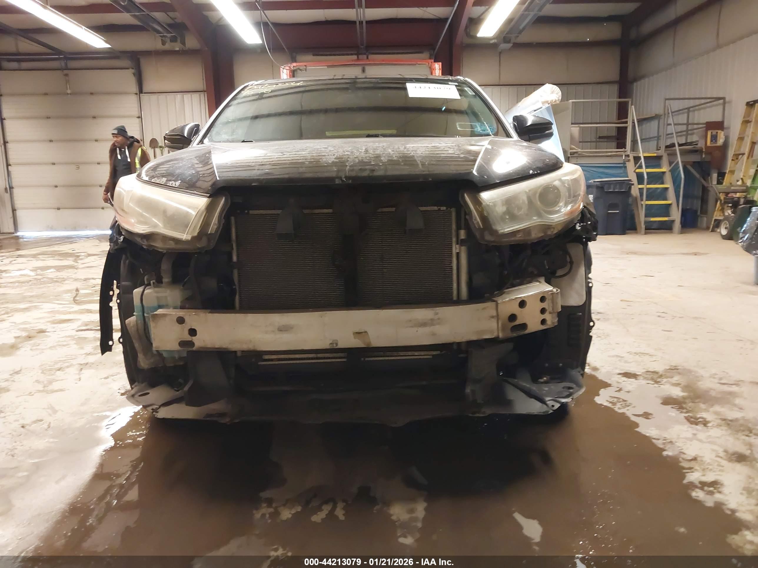 TOYOTA HIGHLANDER image 6