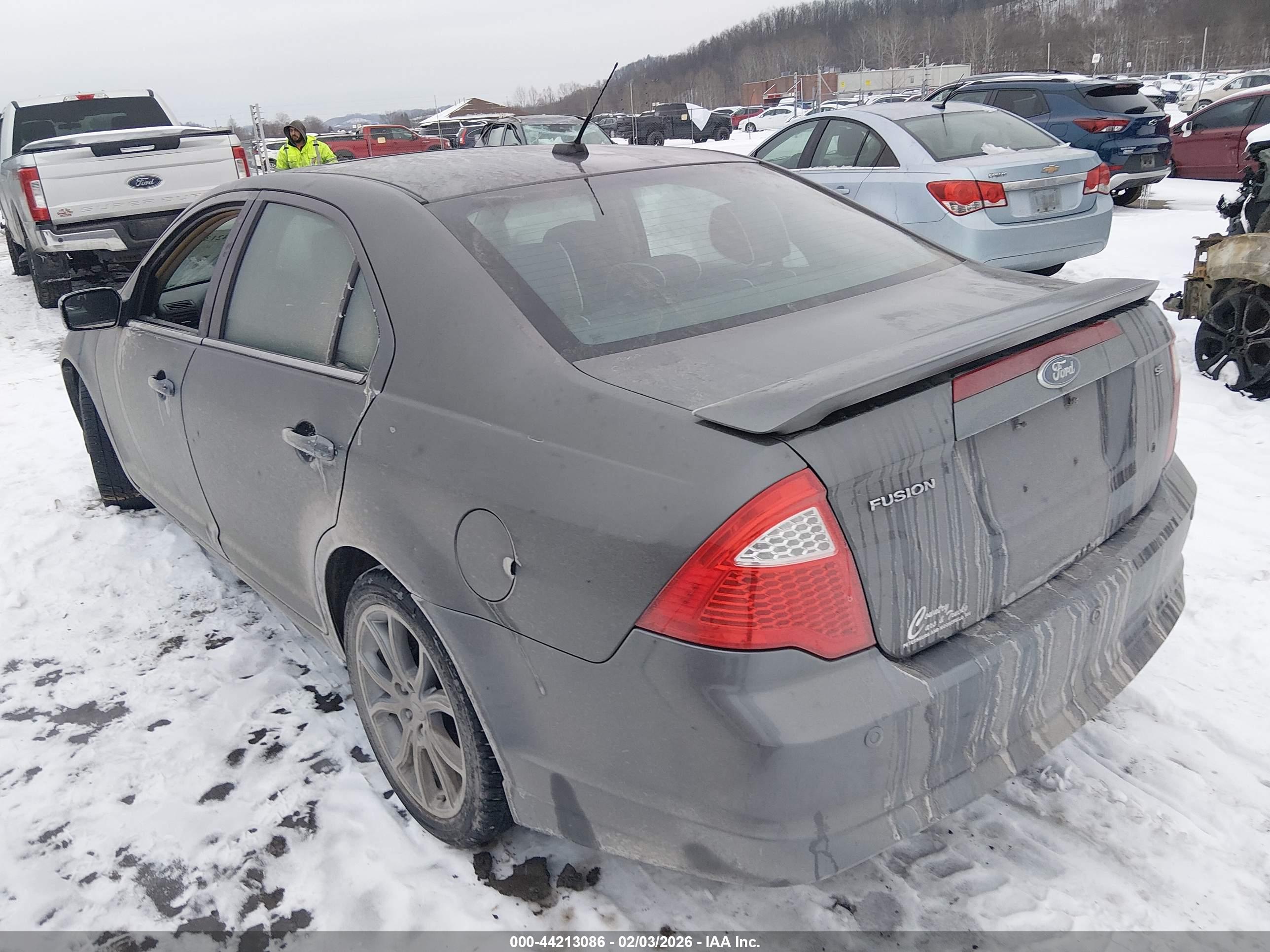 FORD FUSION image 3