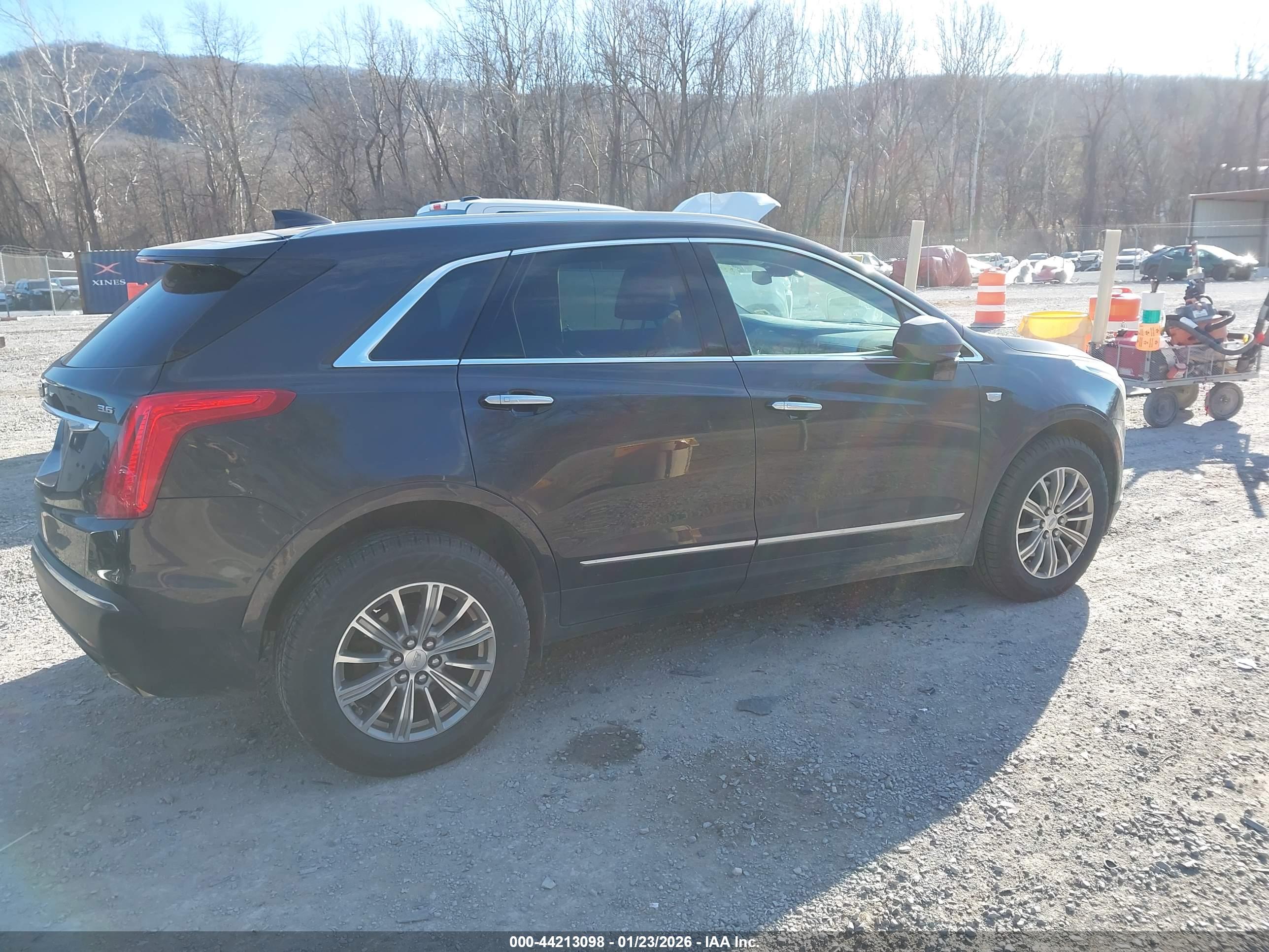 CADILLAC XT5 image 4