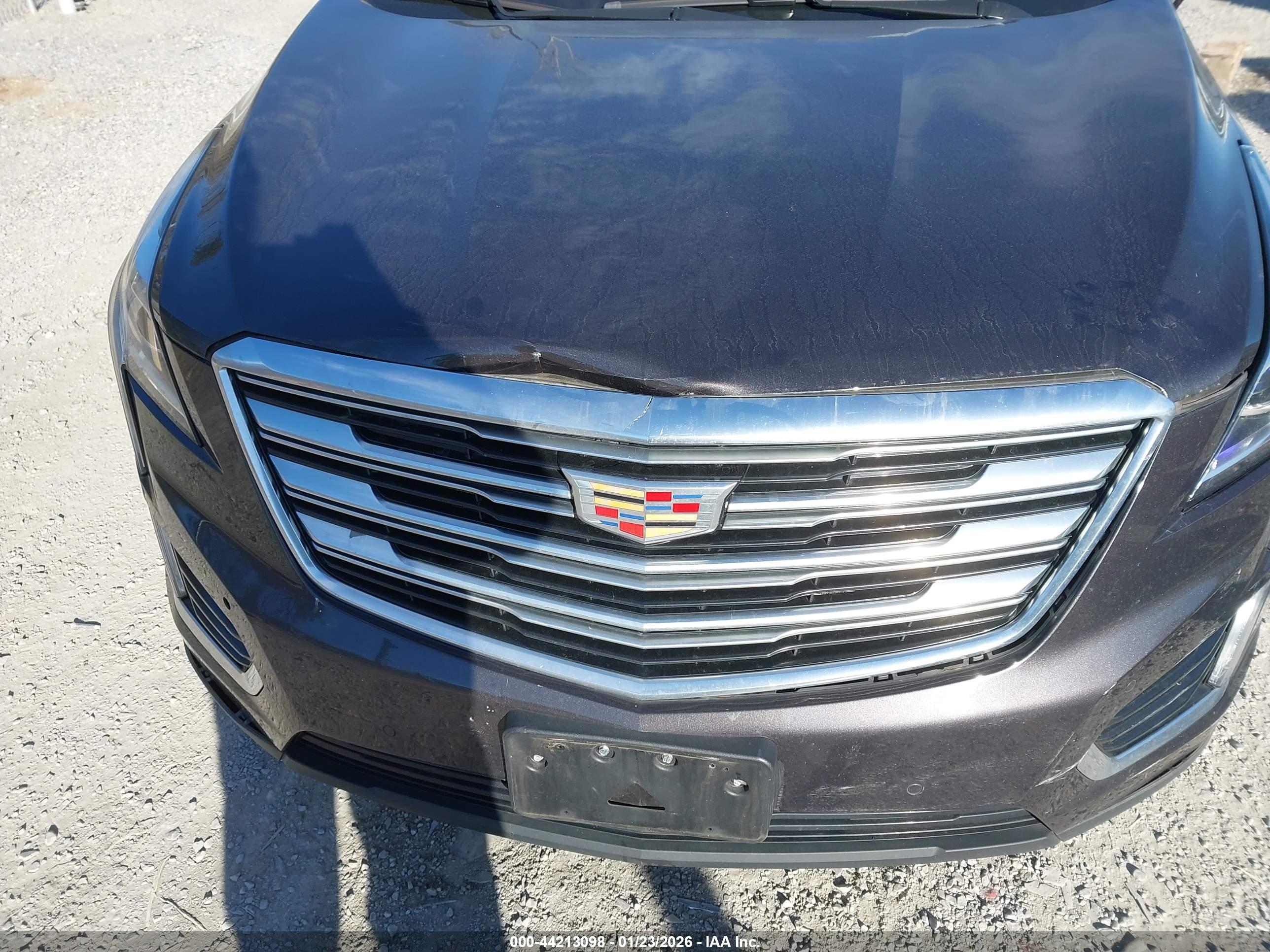 CADILLAC XT5 image 6
