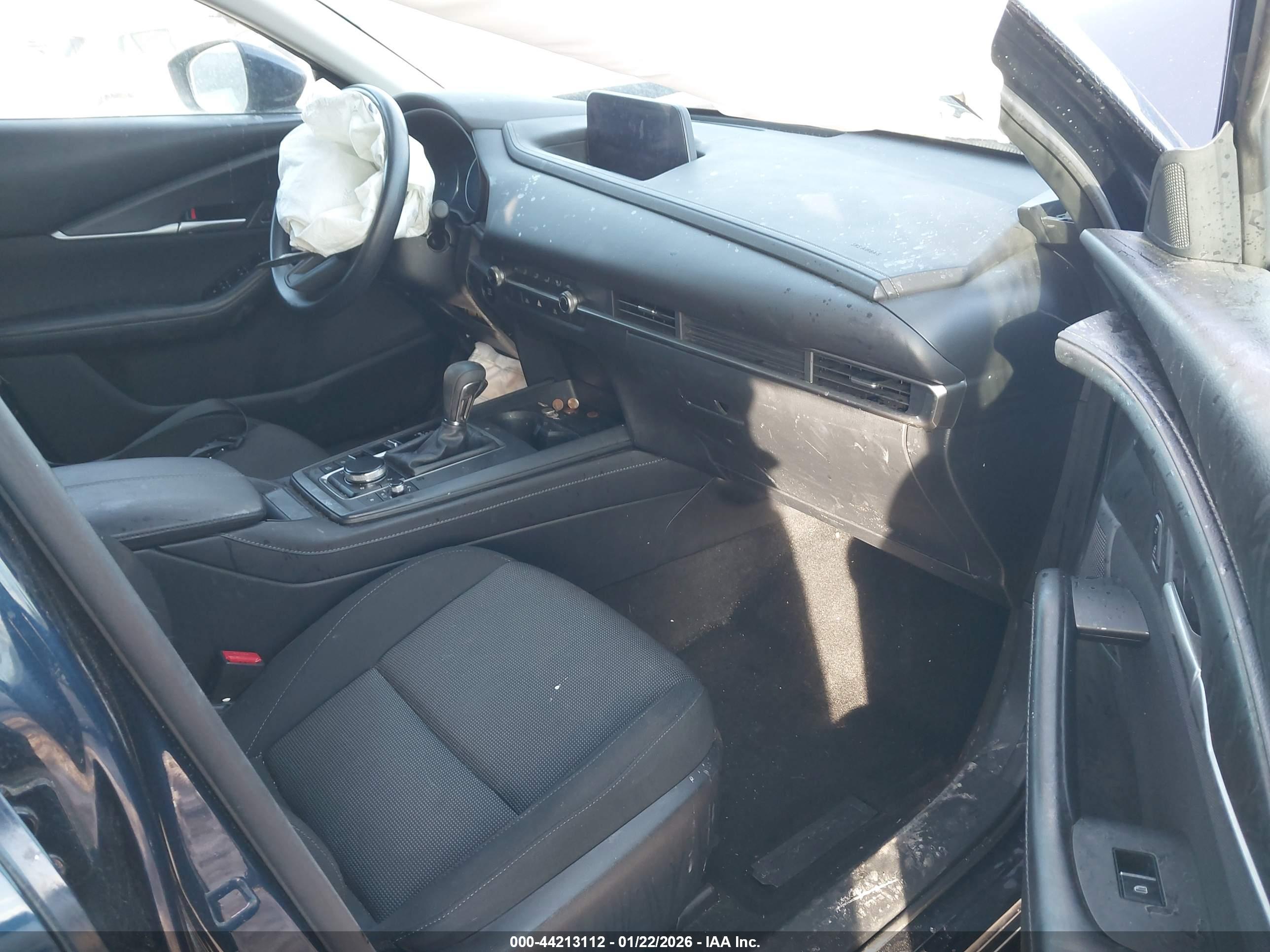 MAZDA CX-30 image 5