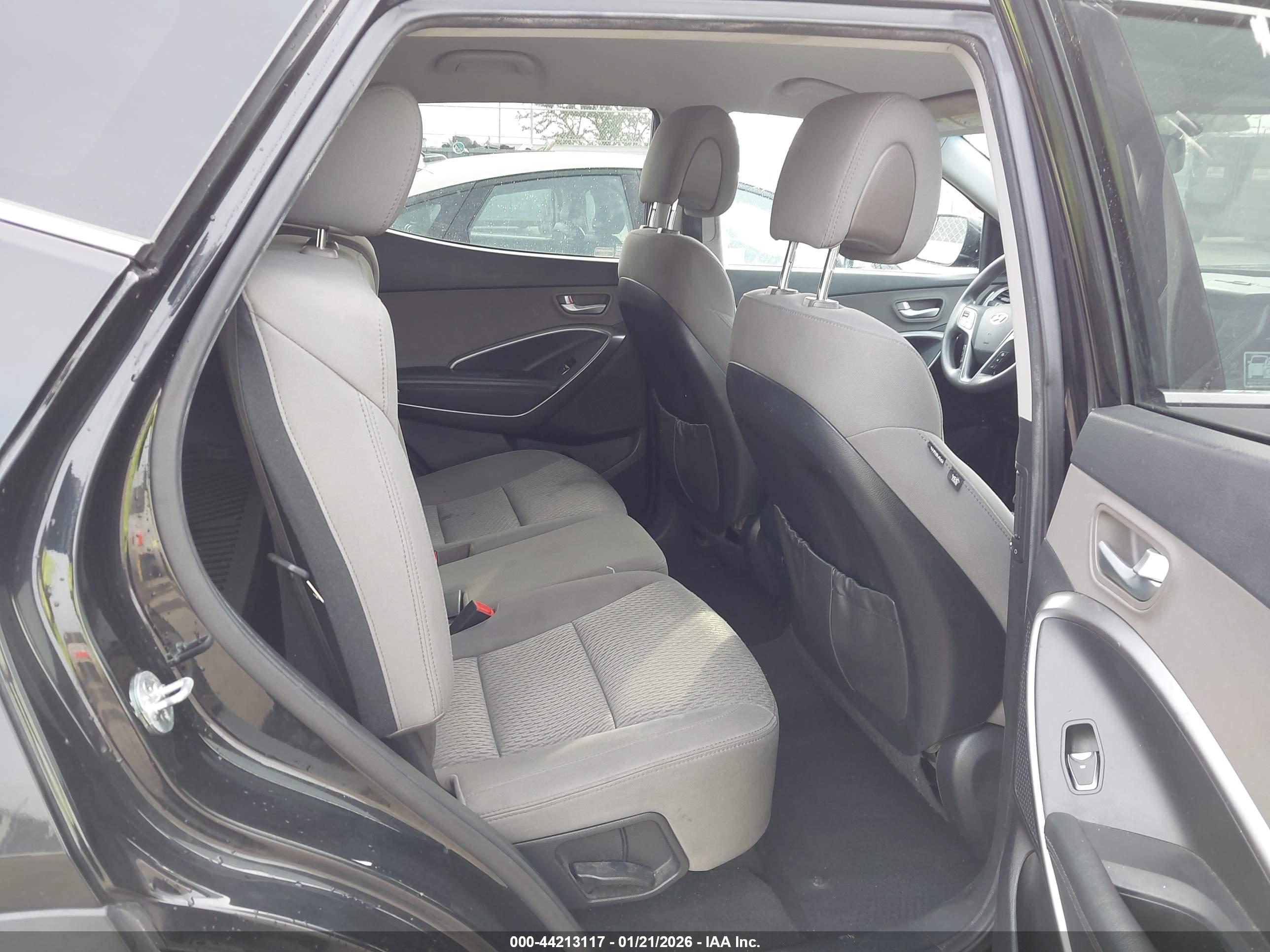HYUNDAI SANTA image 8