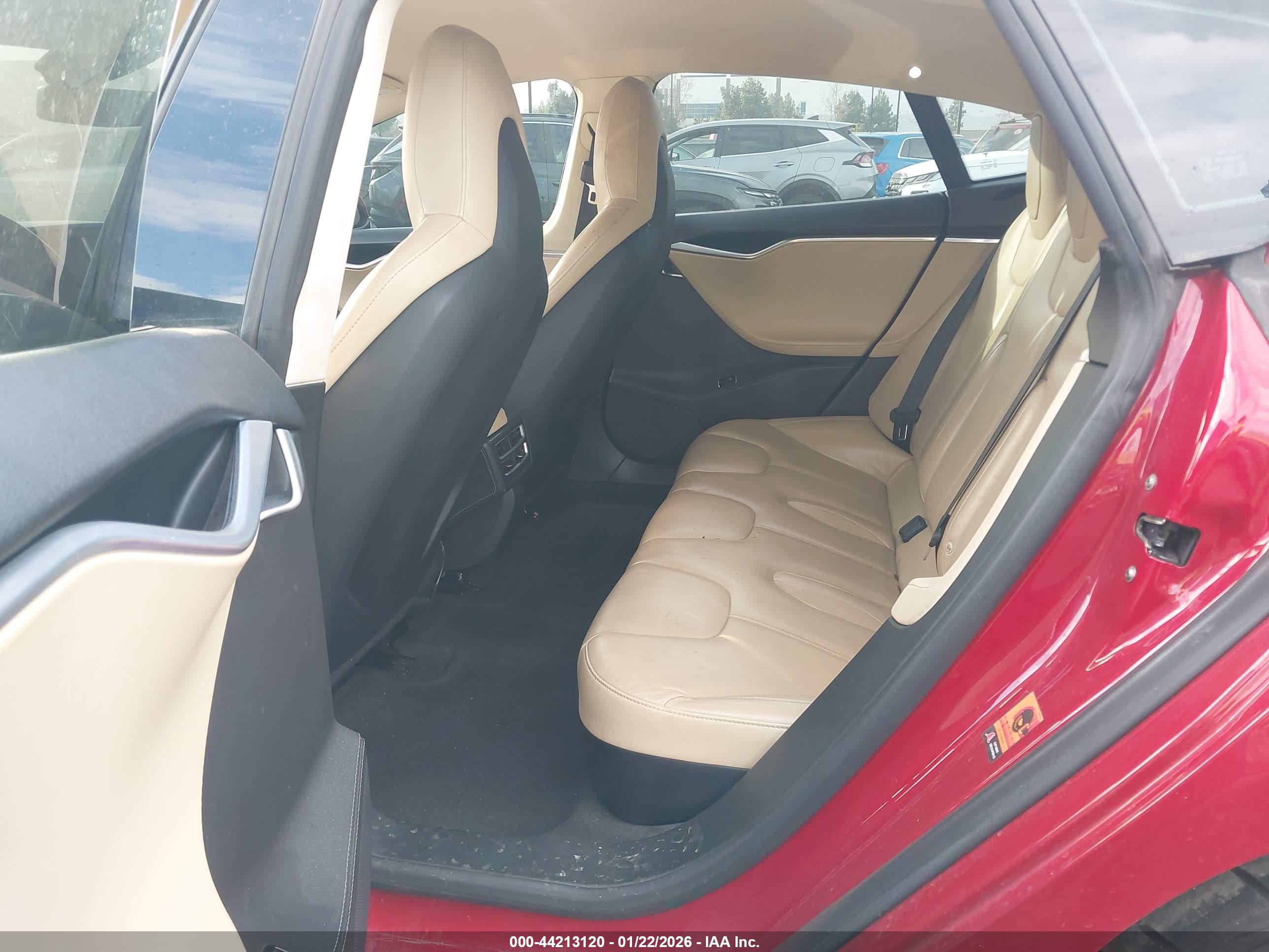 TESLA MODEL image 8