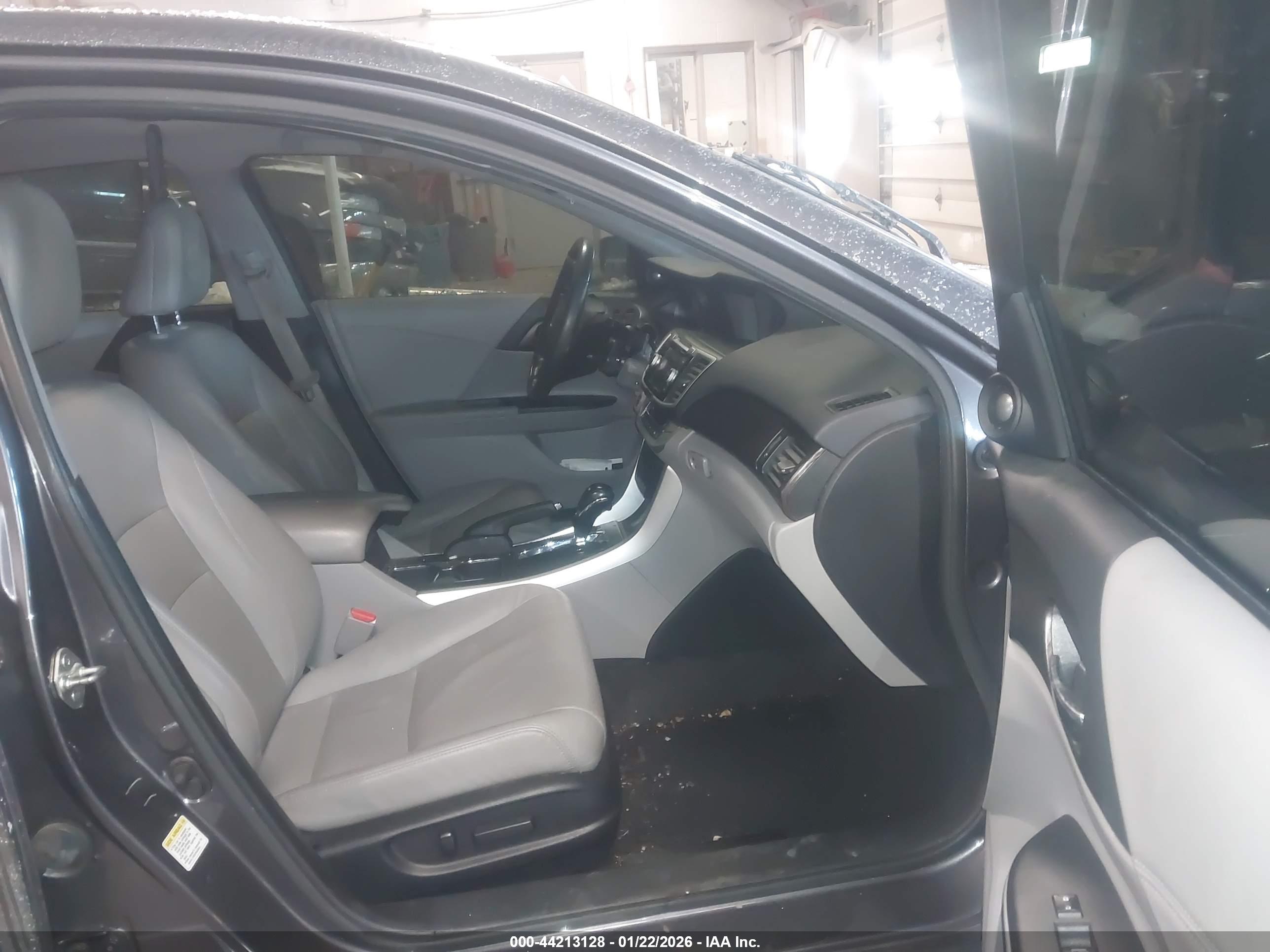 HONDA ACCORD image 5