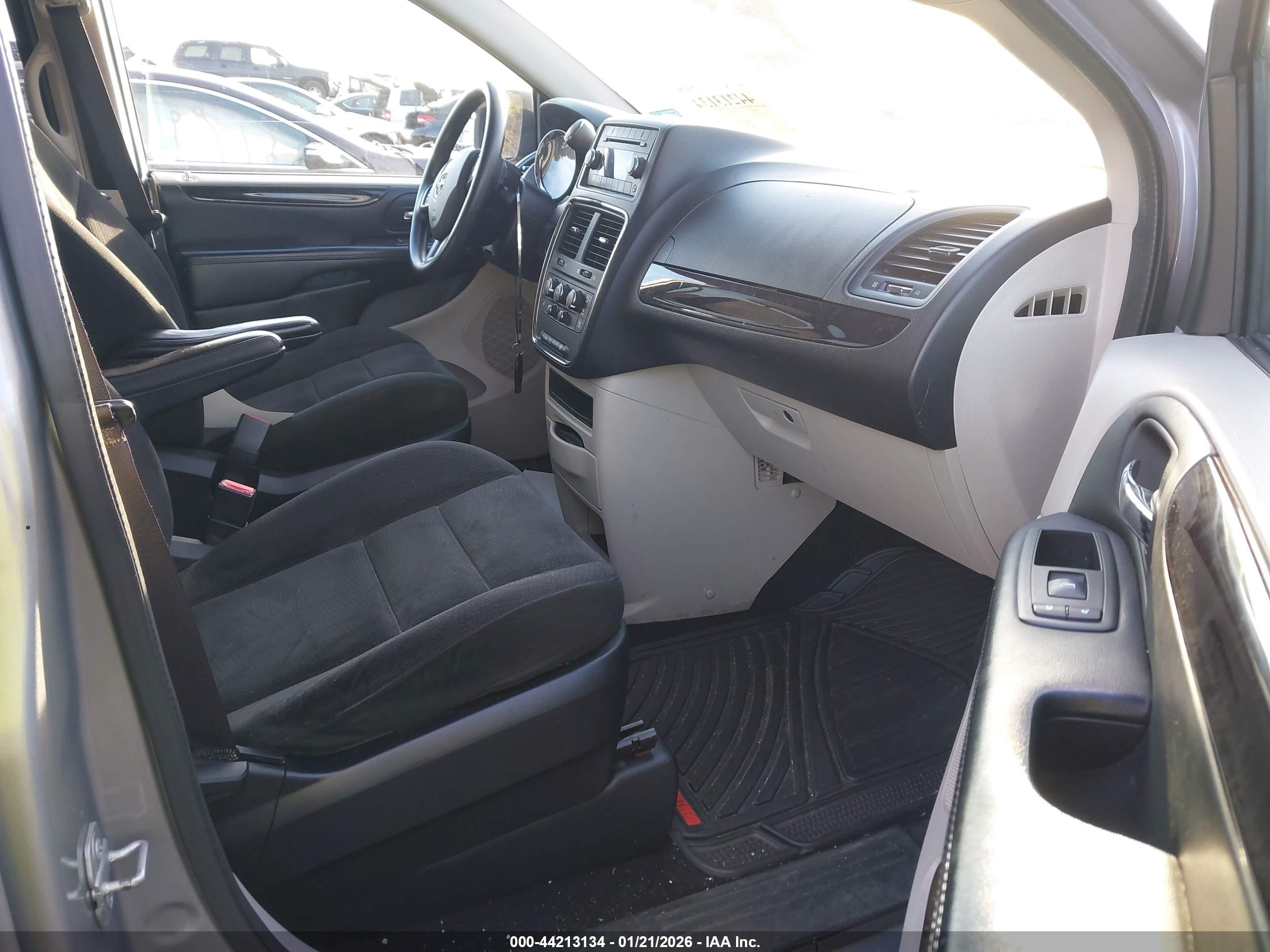 DODGE GRAND image 5