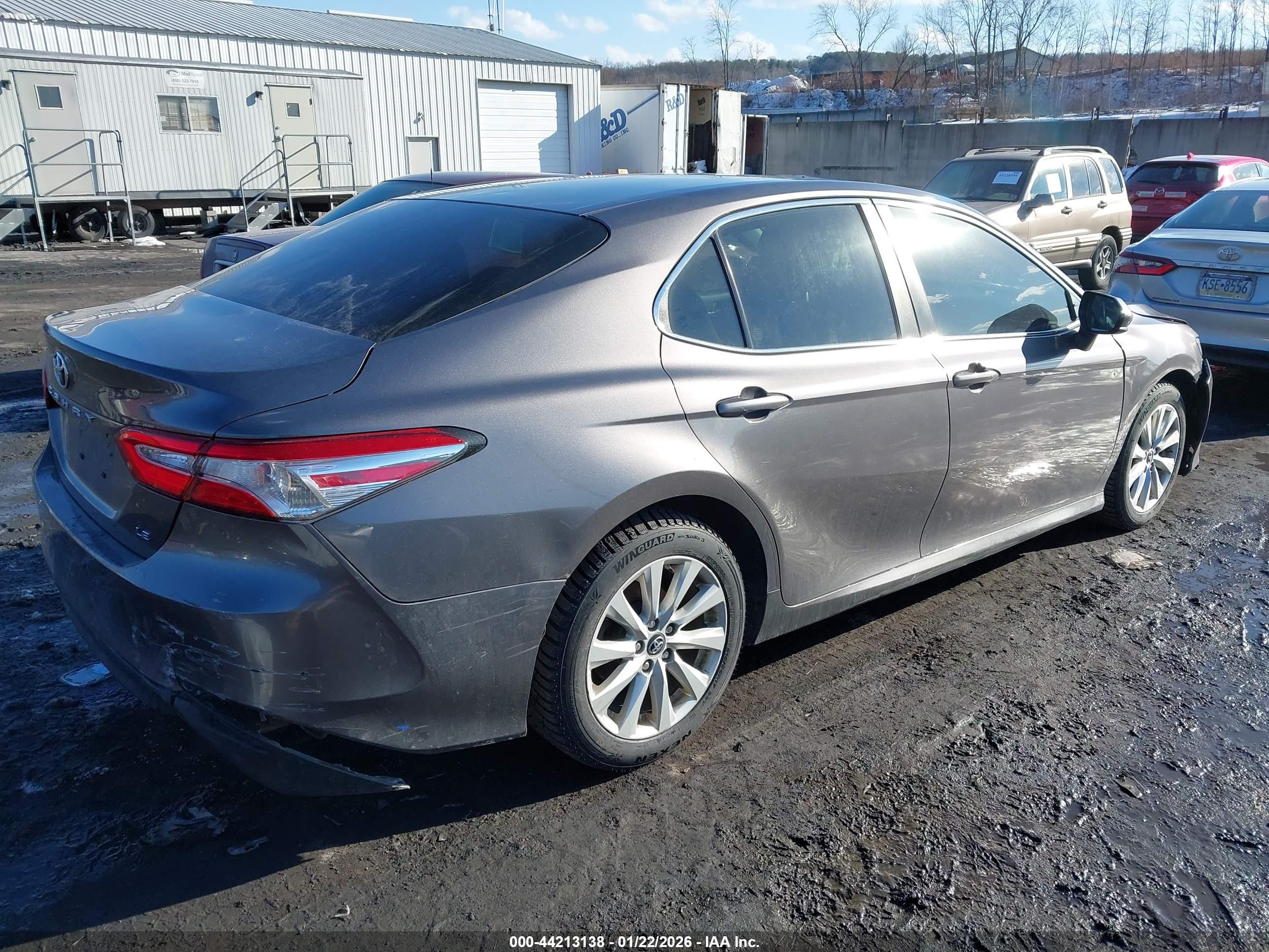 TOYOTA CAMRY image 4