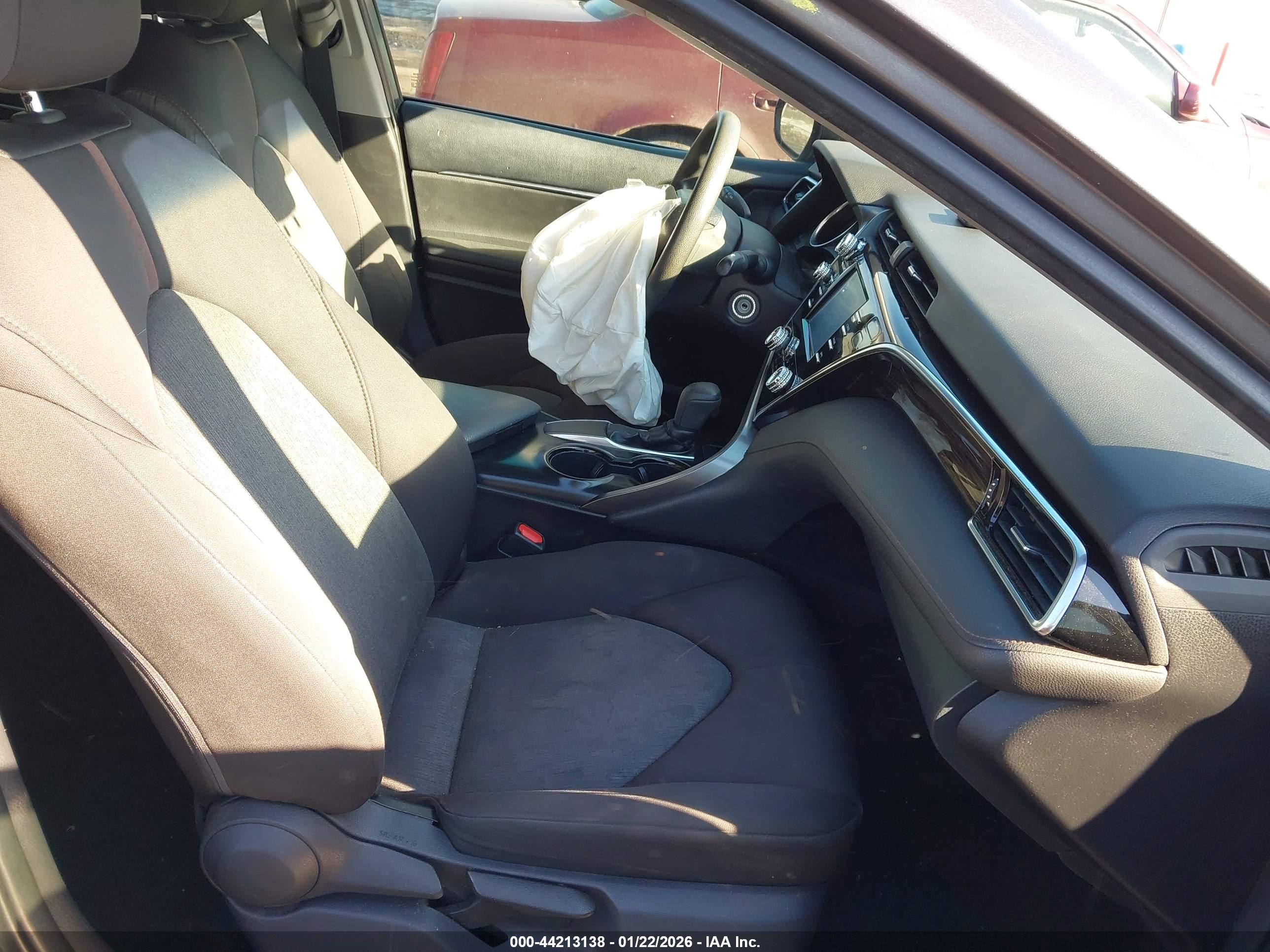 TOYOTA CAMRY image 5