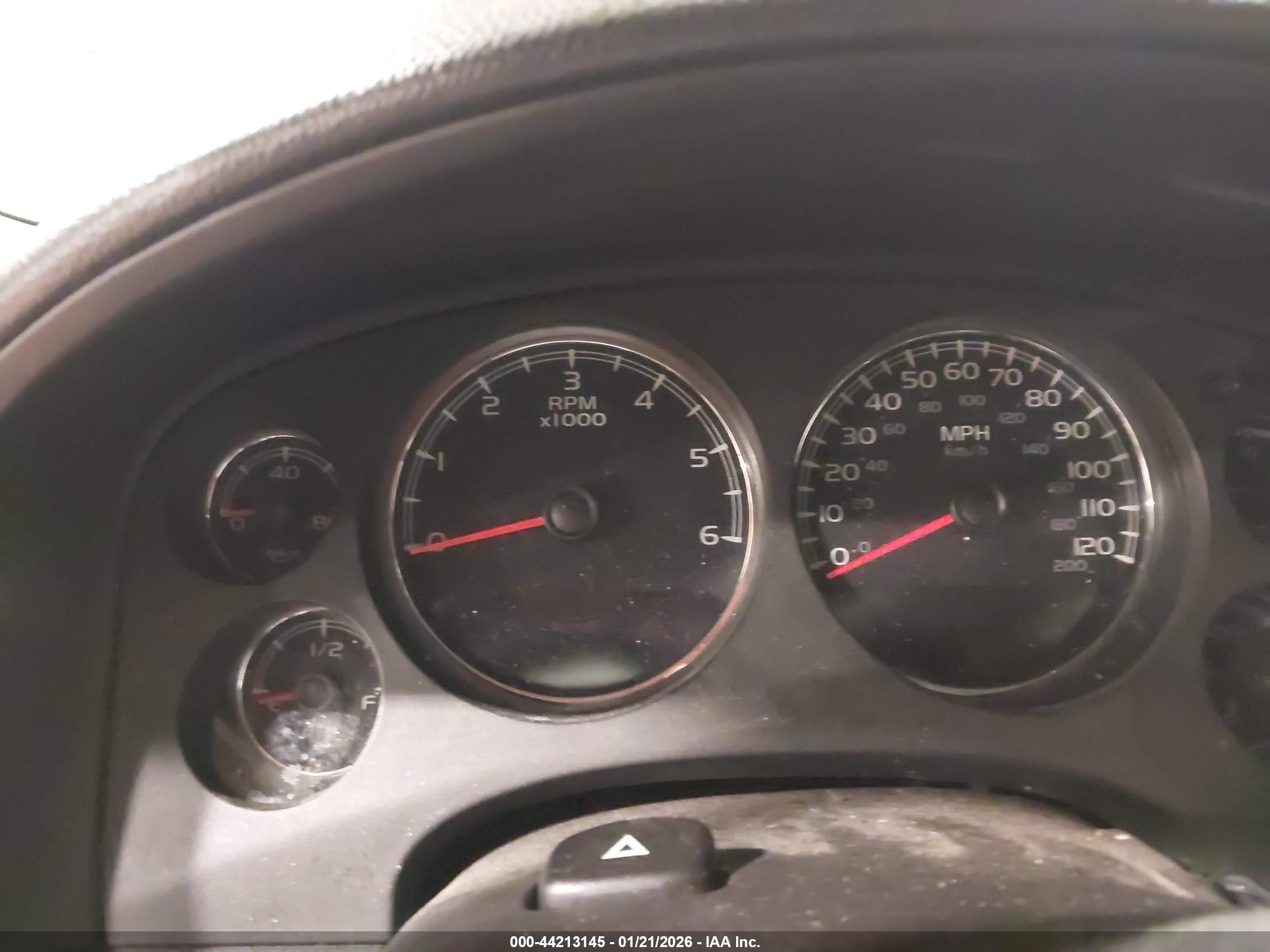 CHEVROLET SILVERADO image 7