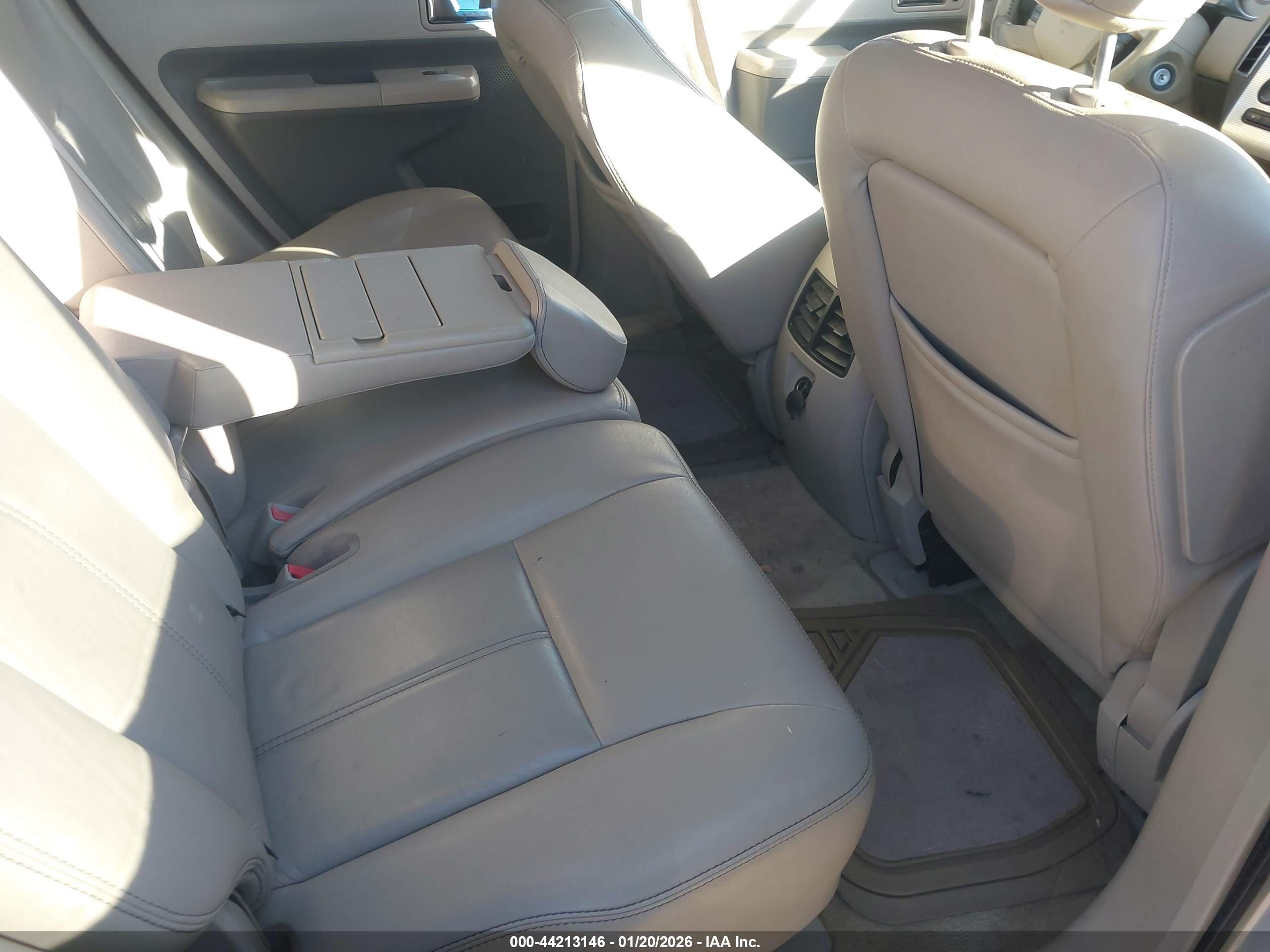 FORD EDGE image 8