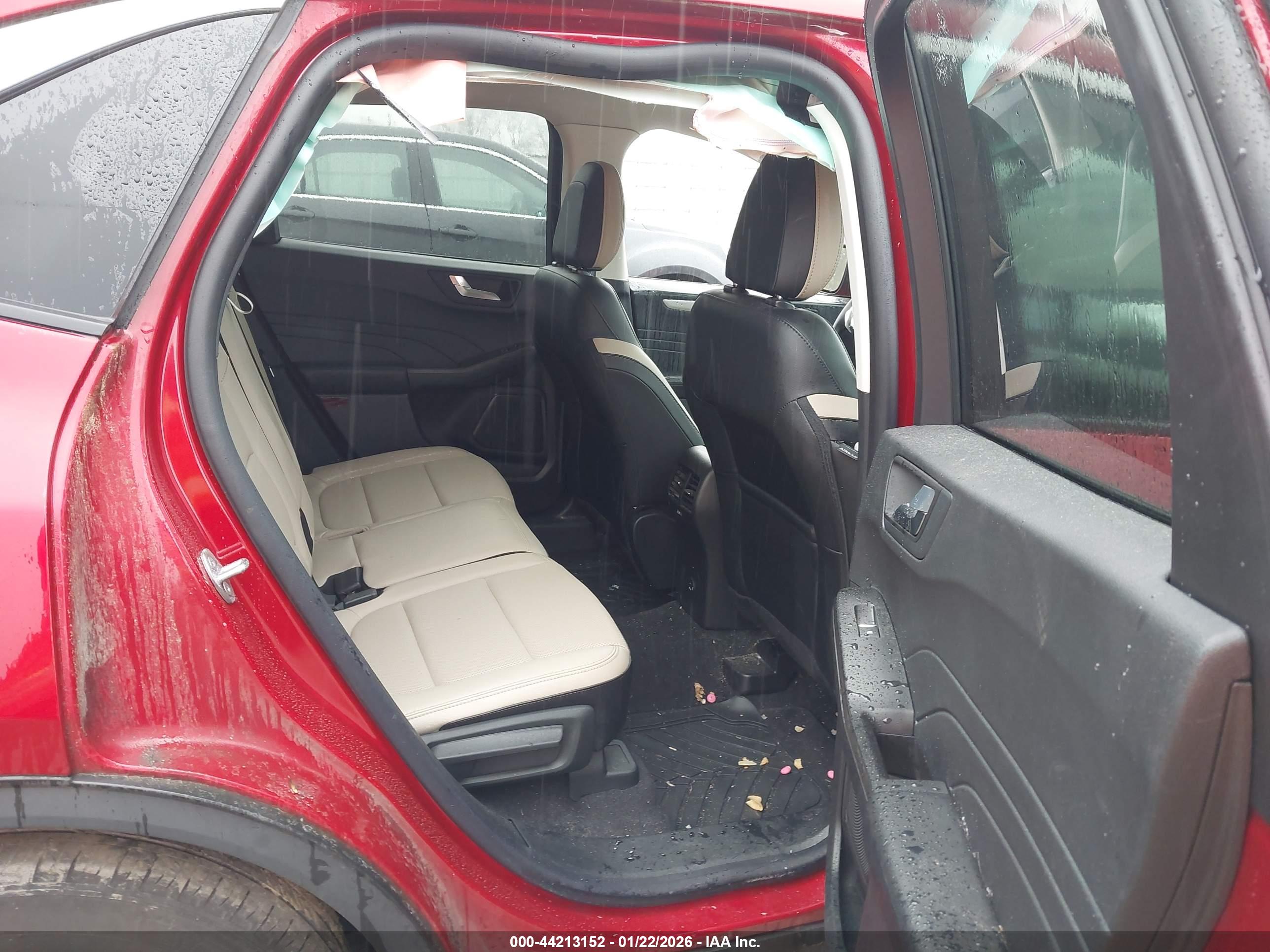 FORD ESCAPE image 8