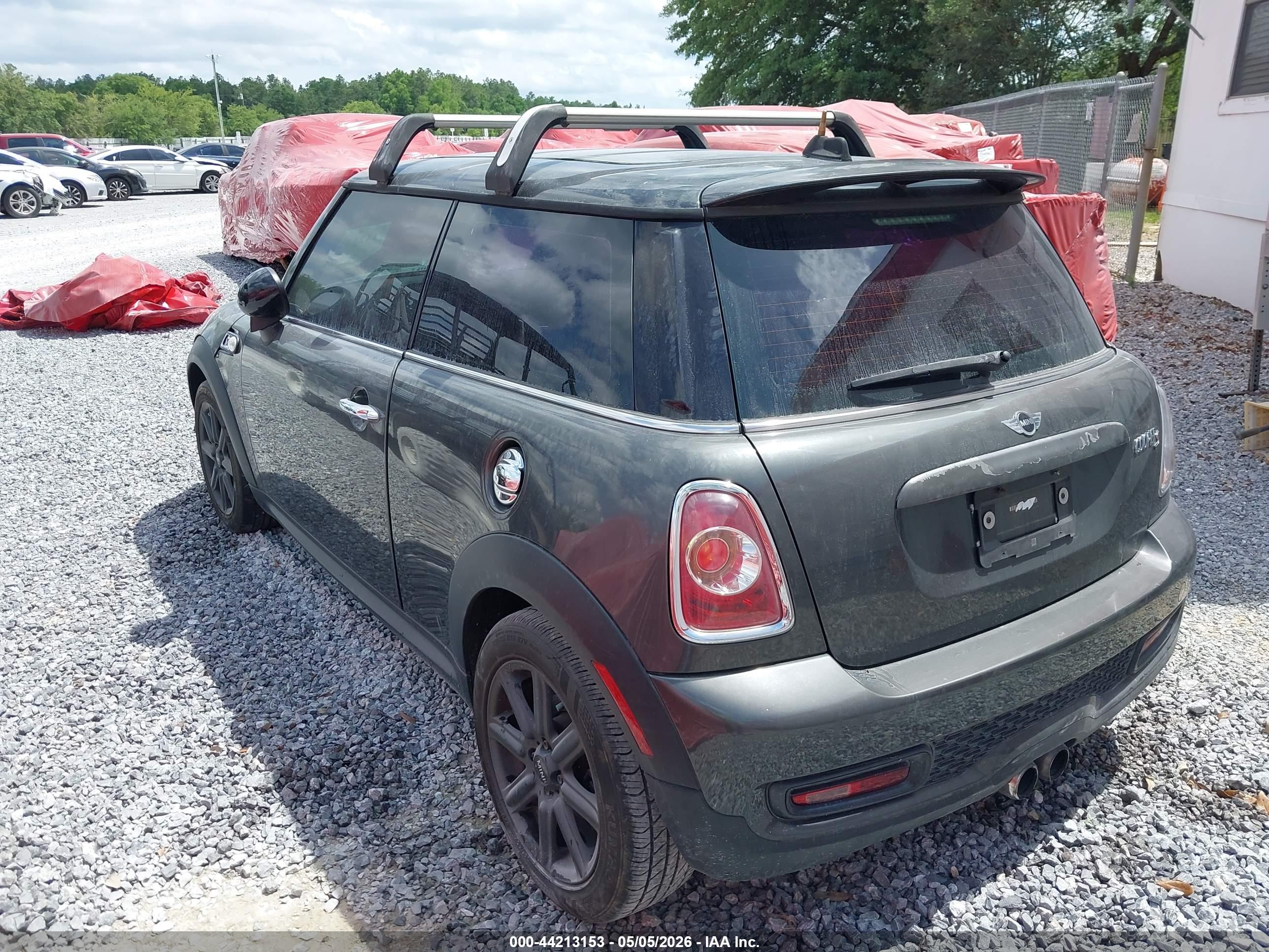 MINI COOPER image 3