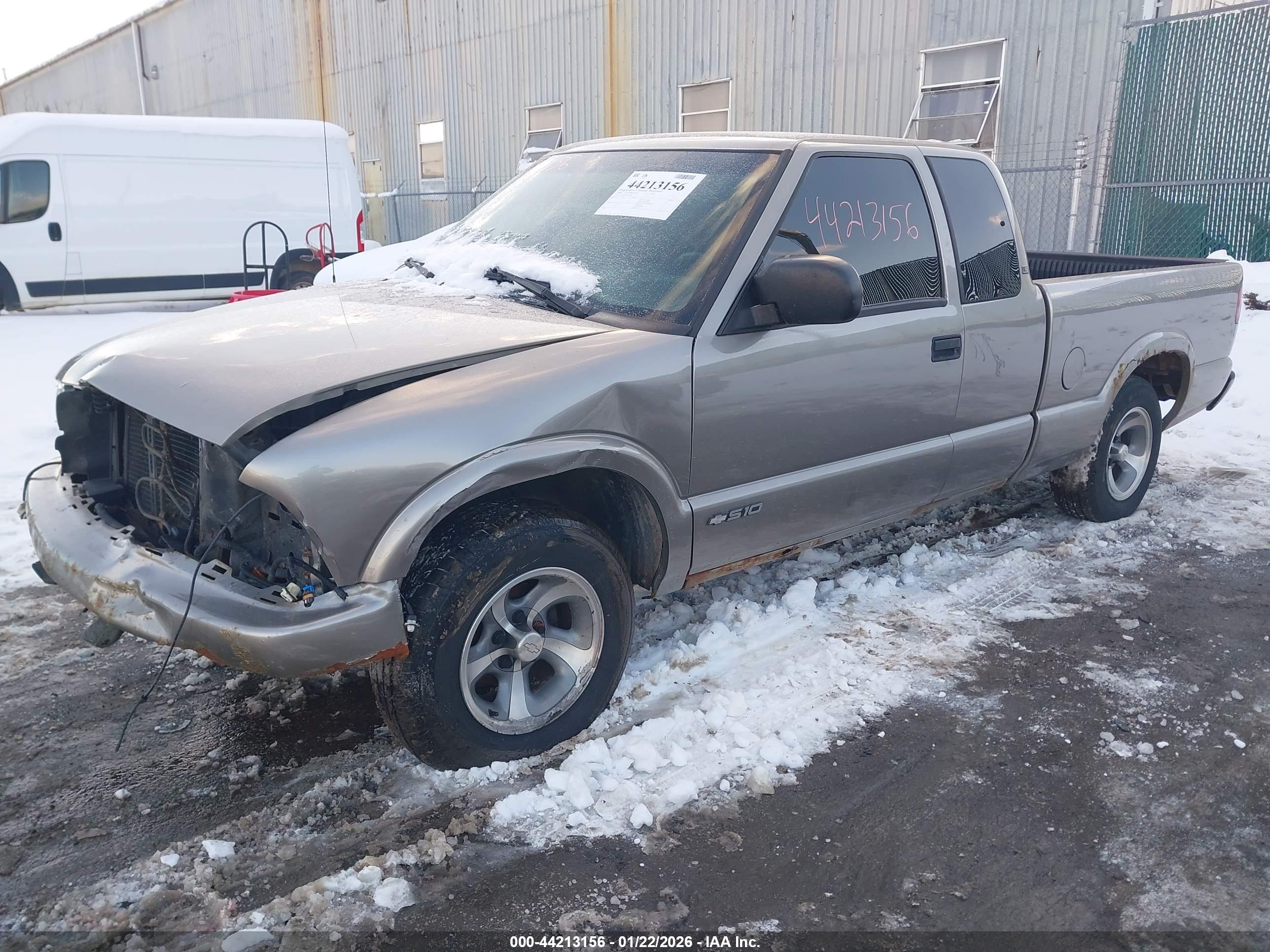CHEVROLET S-10 image 2