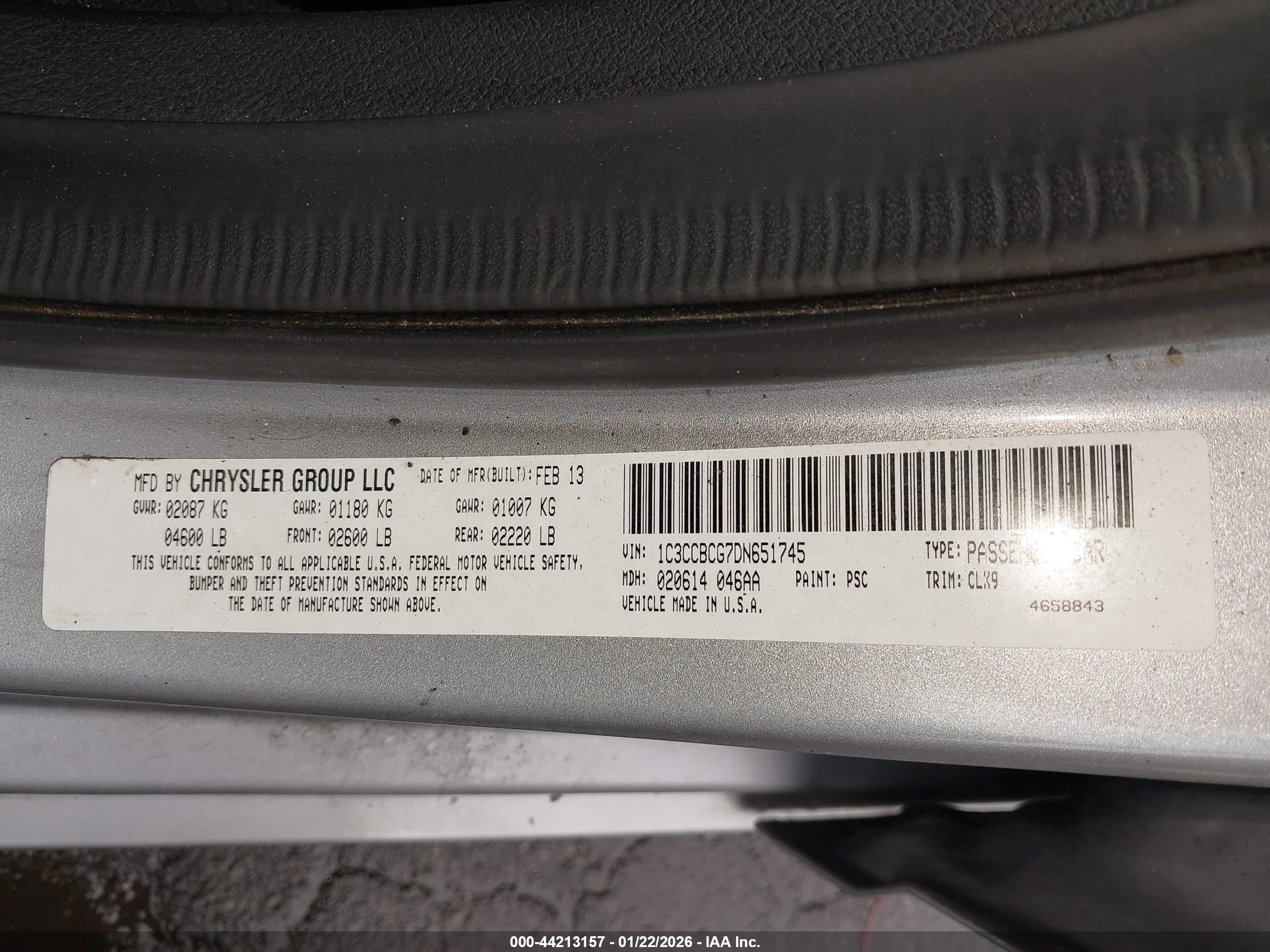 CHRYSLER 200 image 9