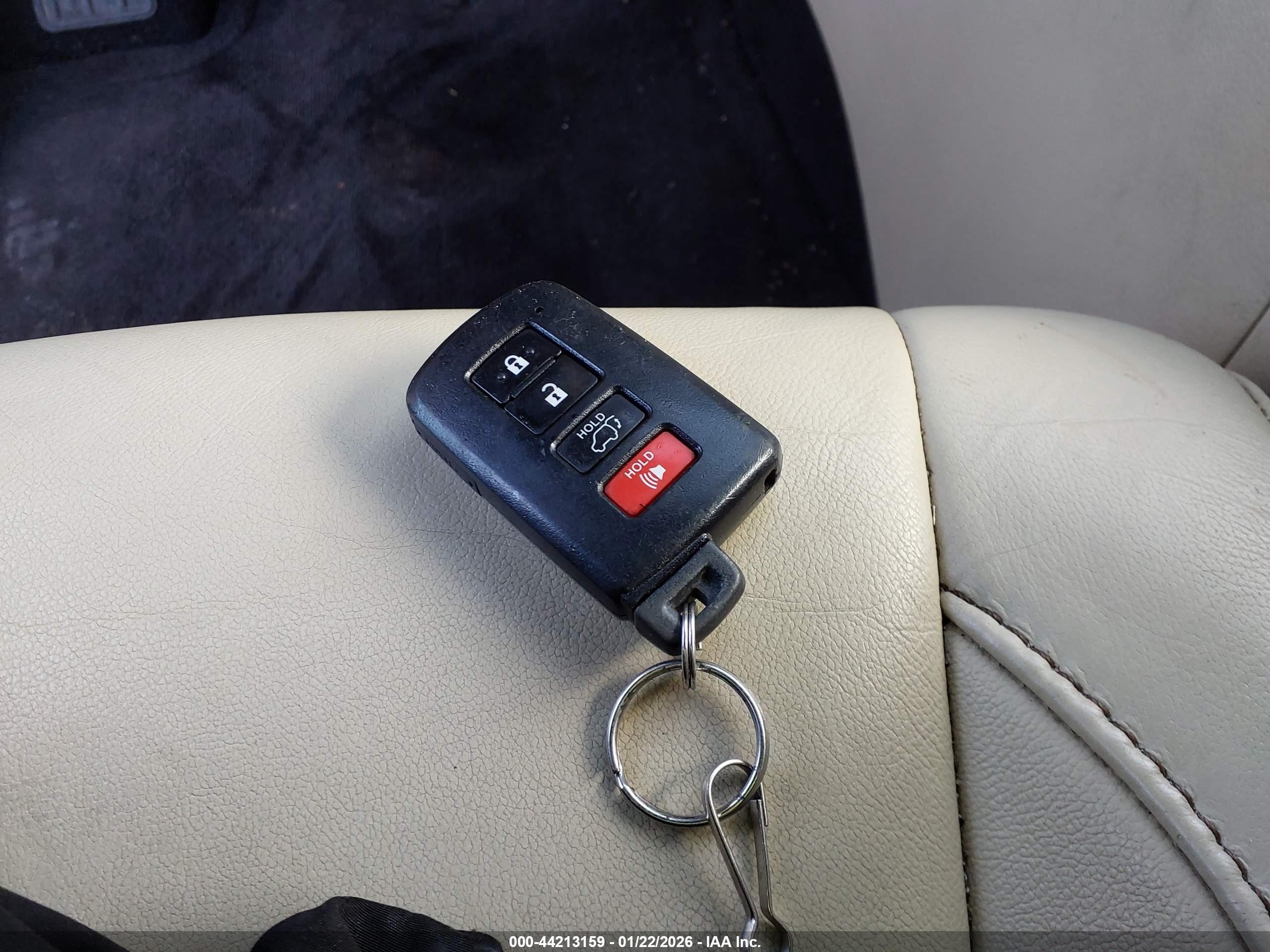 TOYOTA HIGHLANDER image 11