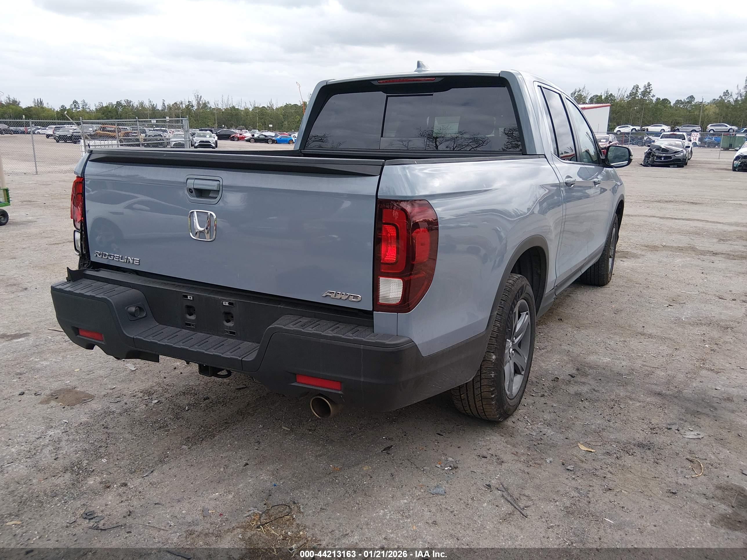 HONDA RIDGELINE image 4