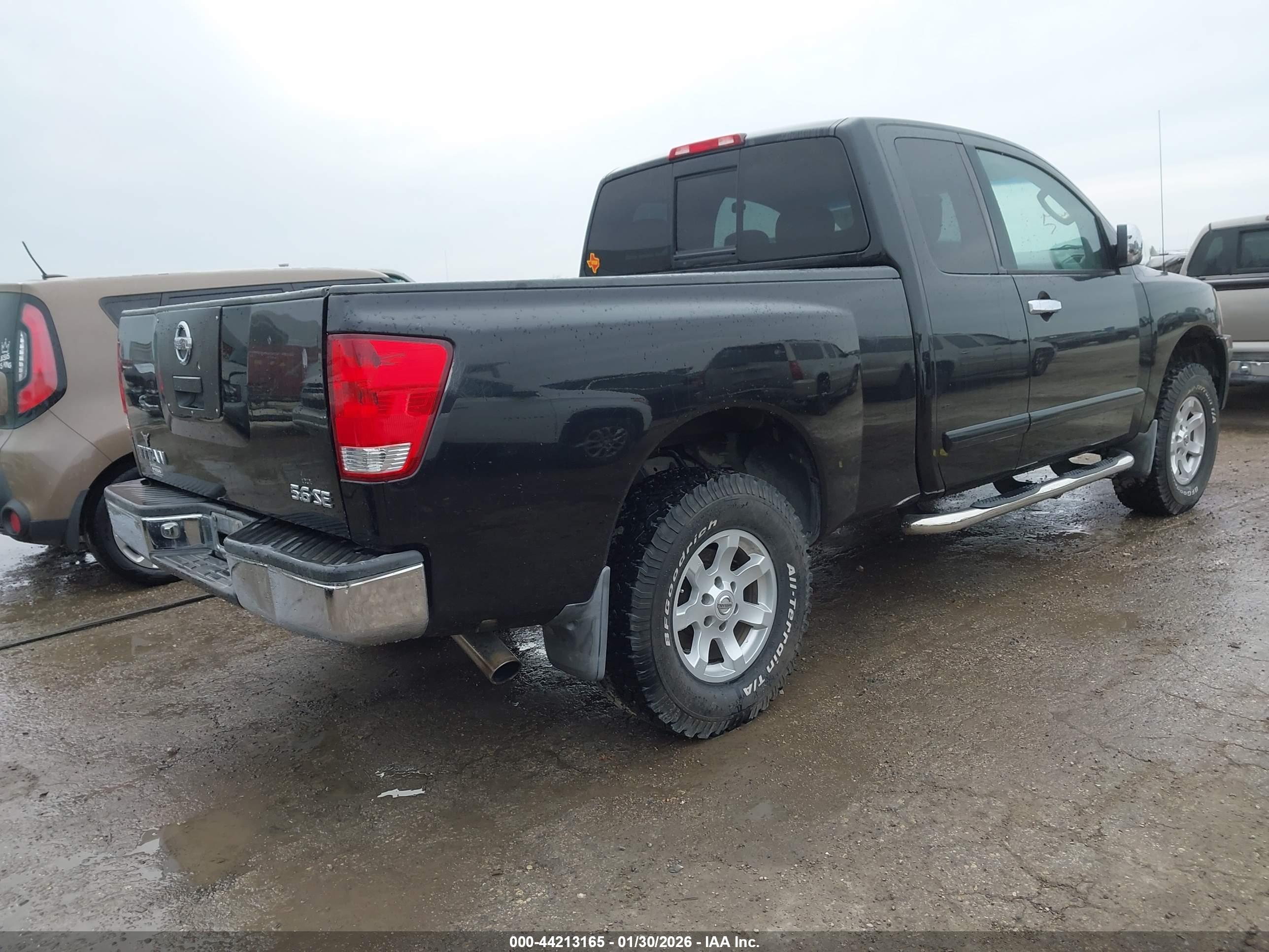 NISSAN TITAN image 4