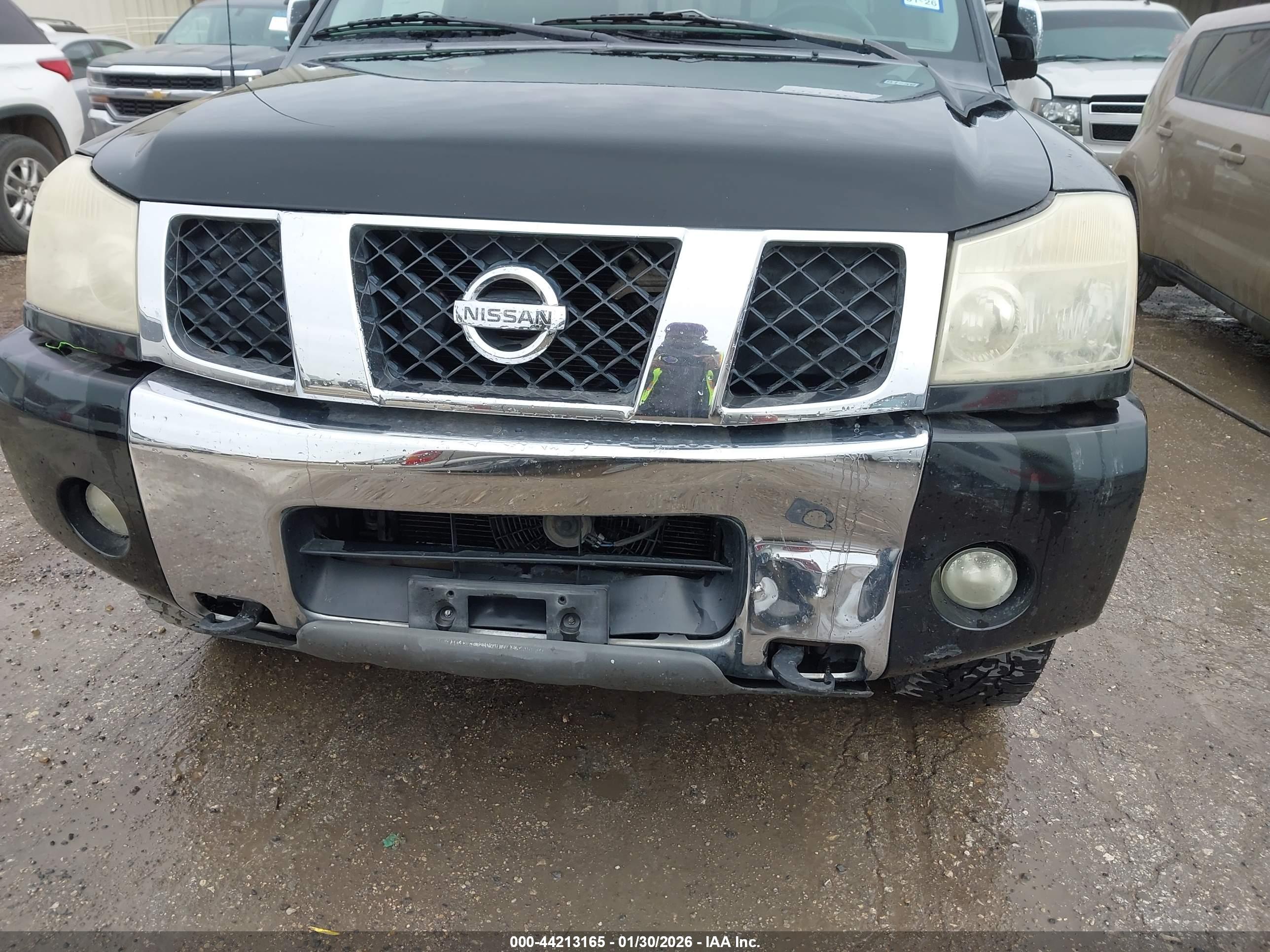 NISSAN TITAN image 6