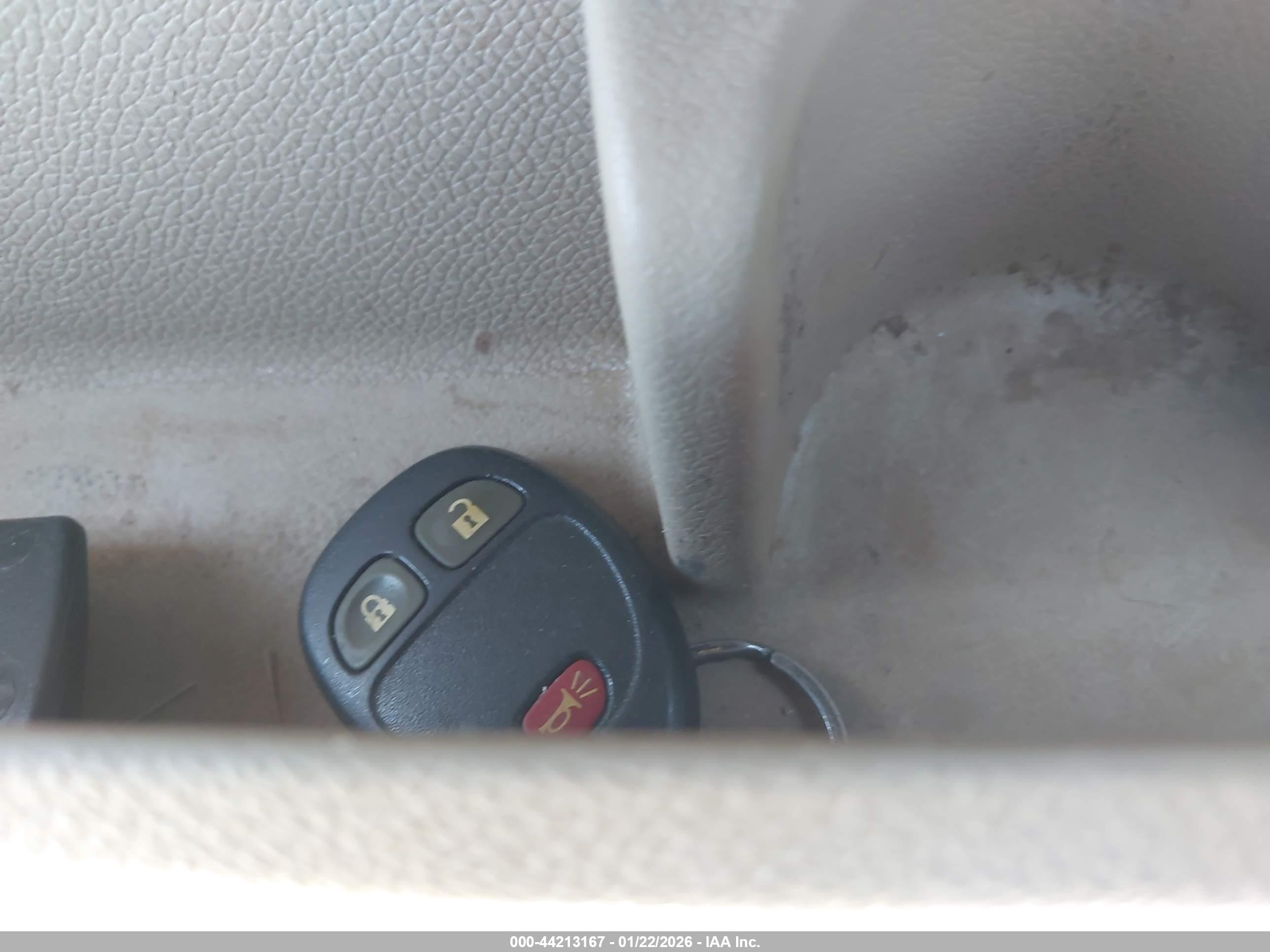 CHEVROLET SILVERADO image 11