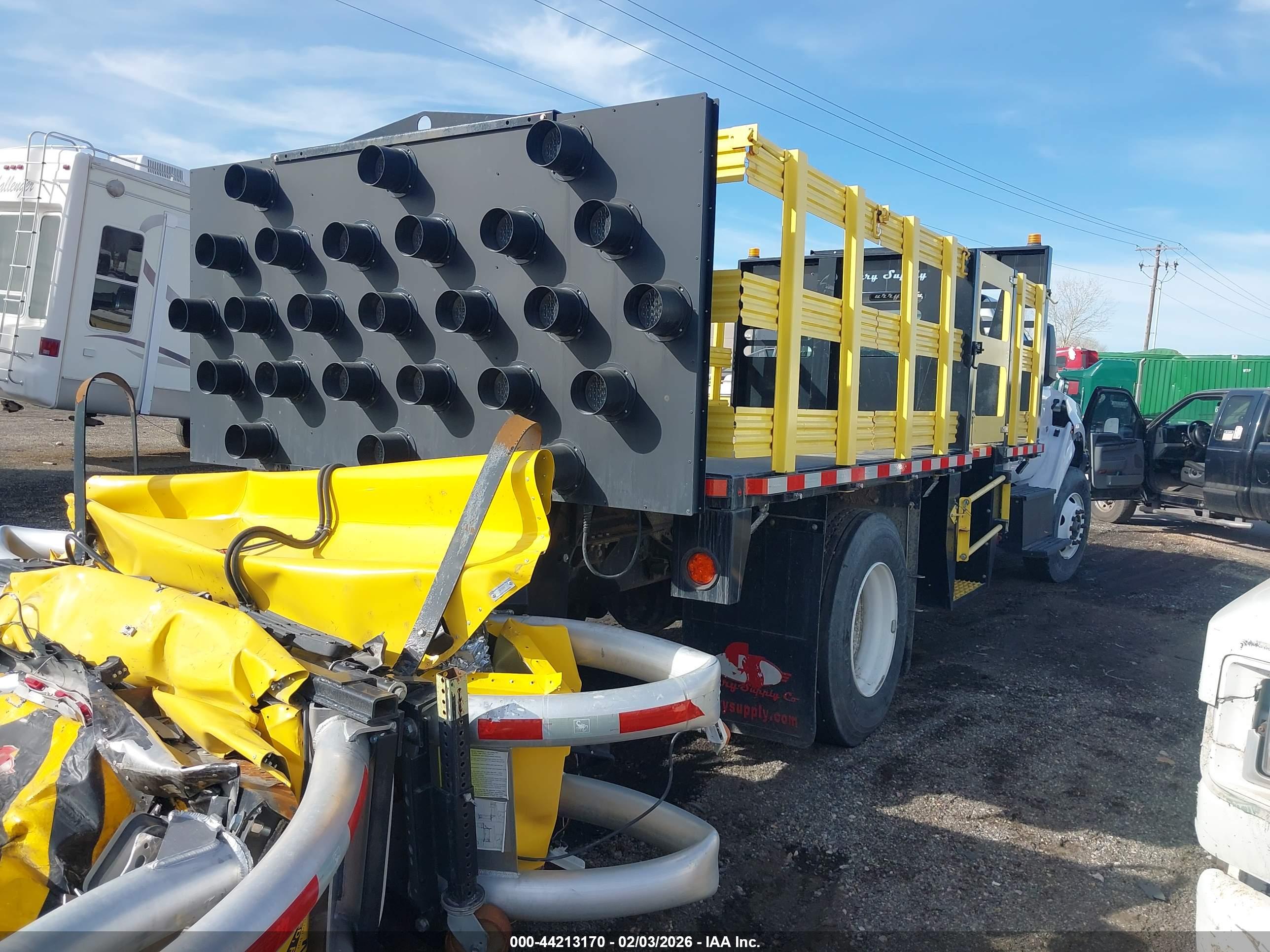 FORD F-650 image 4