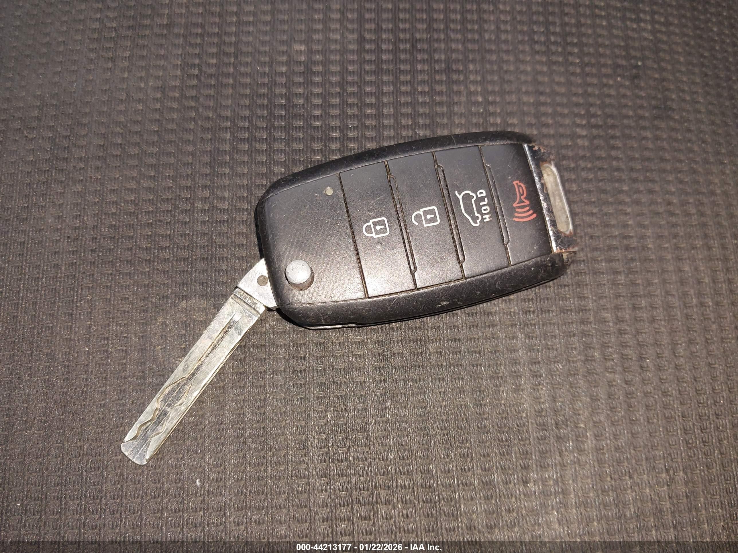 KIA SORENTO image 11