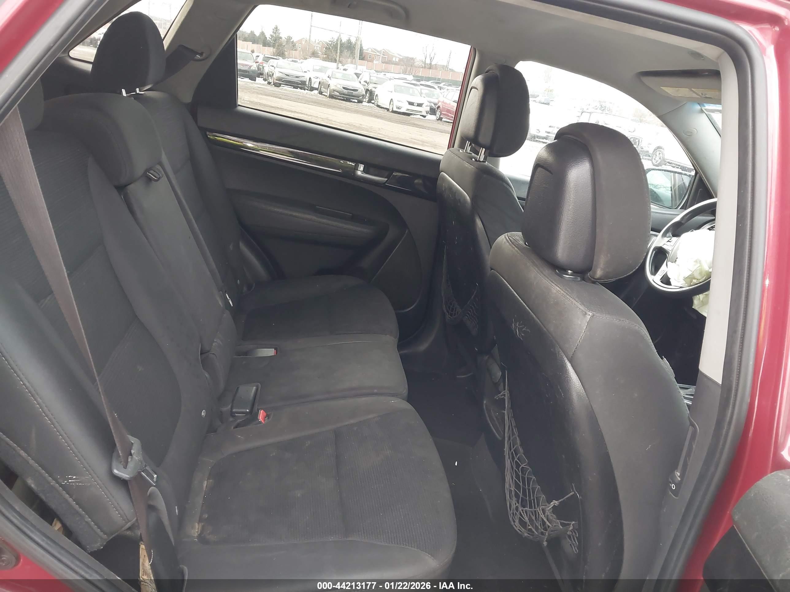 KIA SORENTO image 8