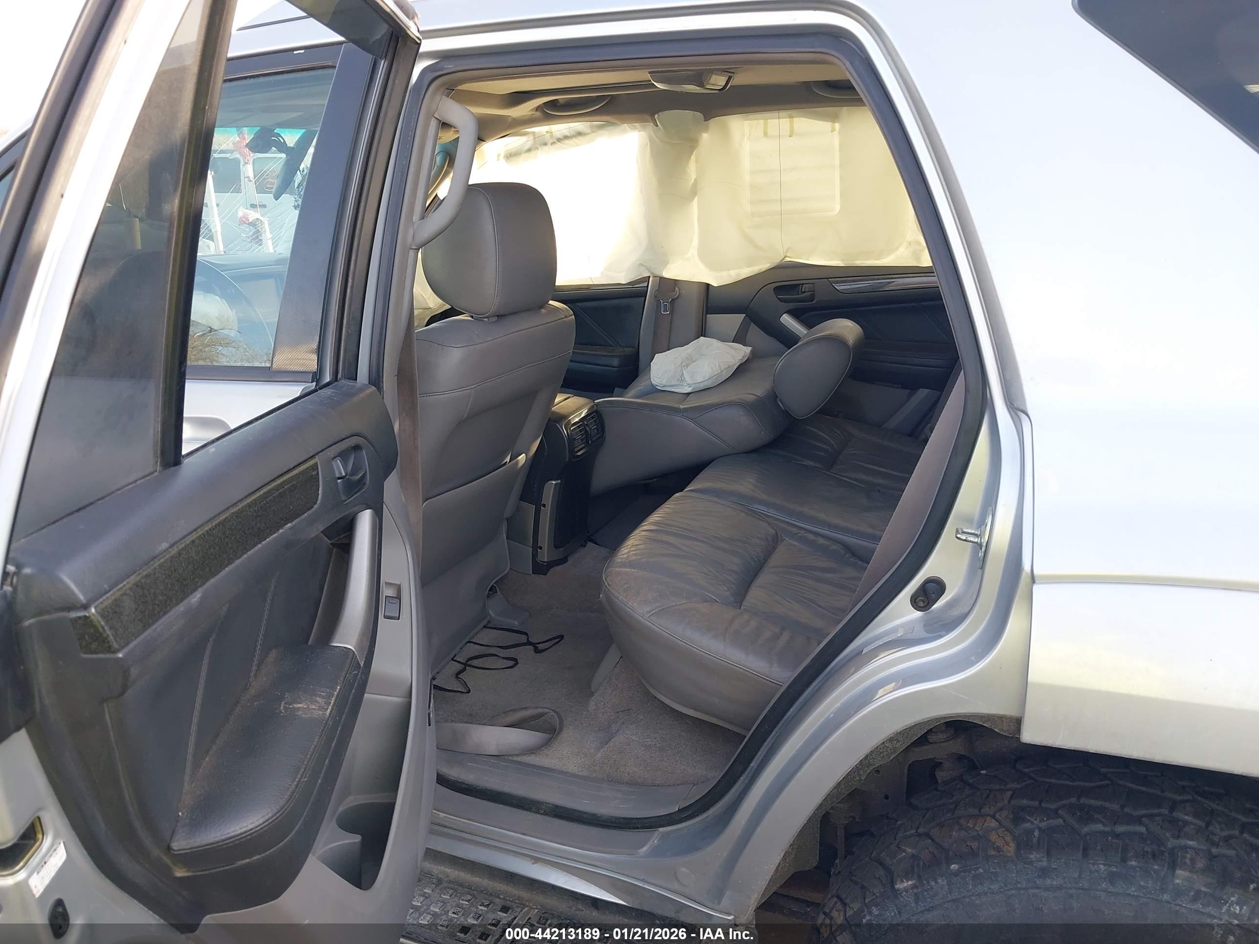 TOYOTA 4RUNNER image 8