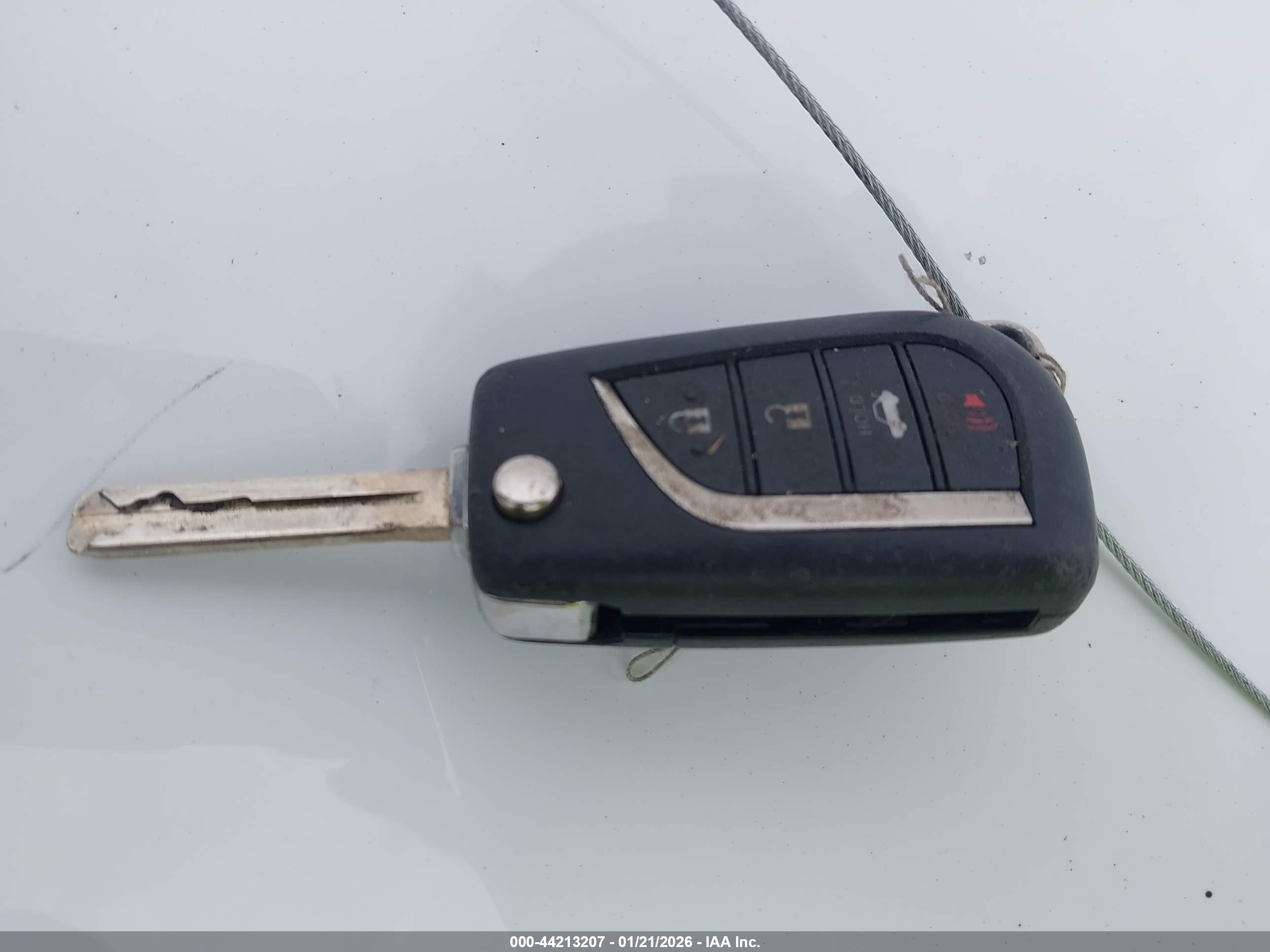TOYOTA CAMRY image 11