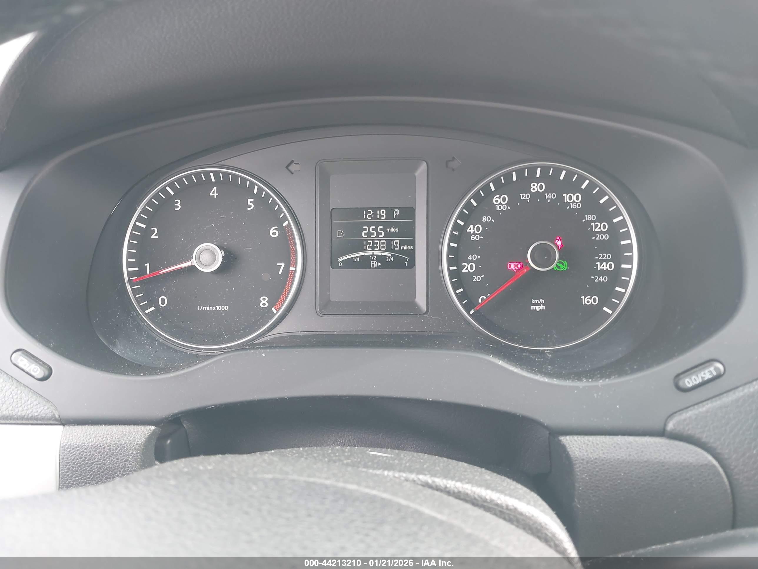 VOLKSWAGEN JETTA image 7
