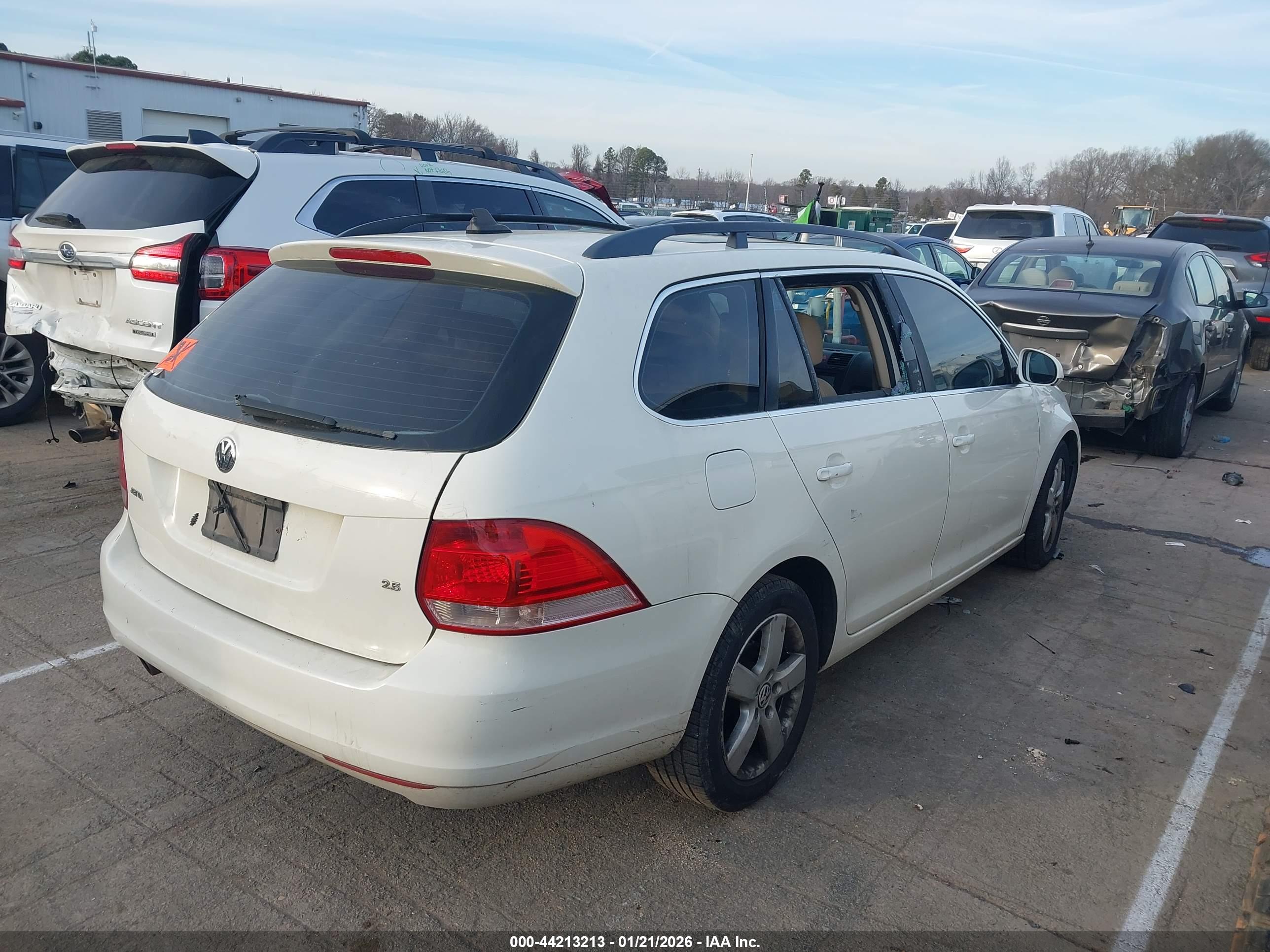 VOLKSWAGEN JETTA image 4