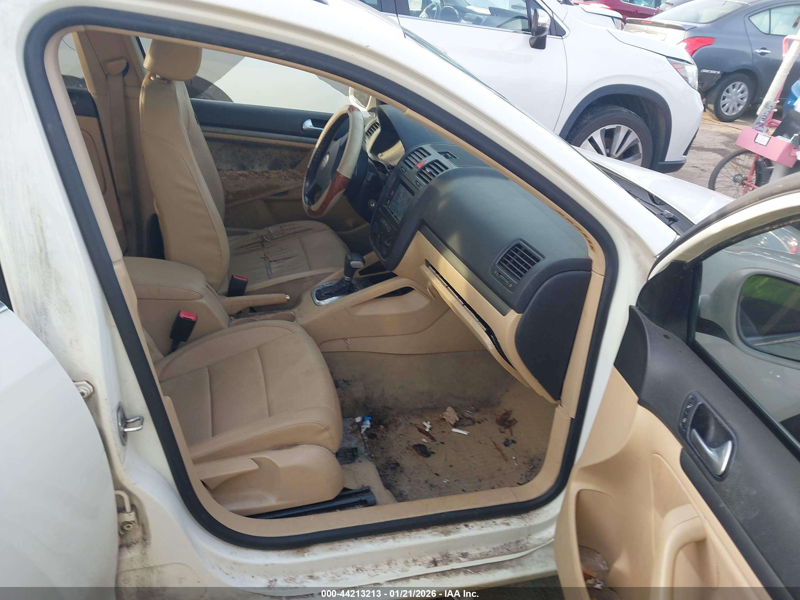 VOLKSWAGEN JETTA image 5