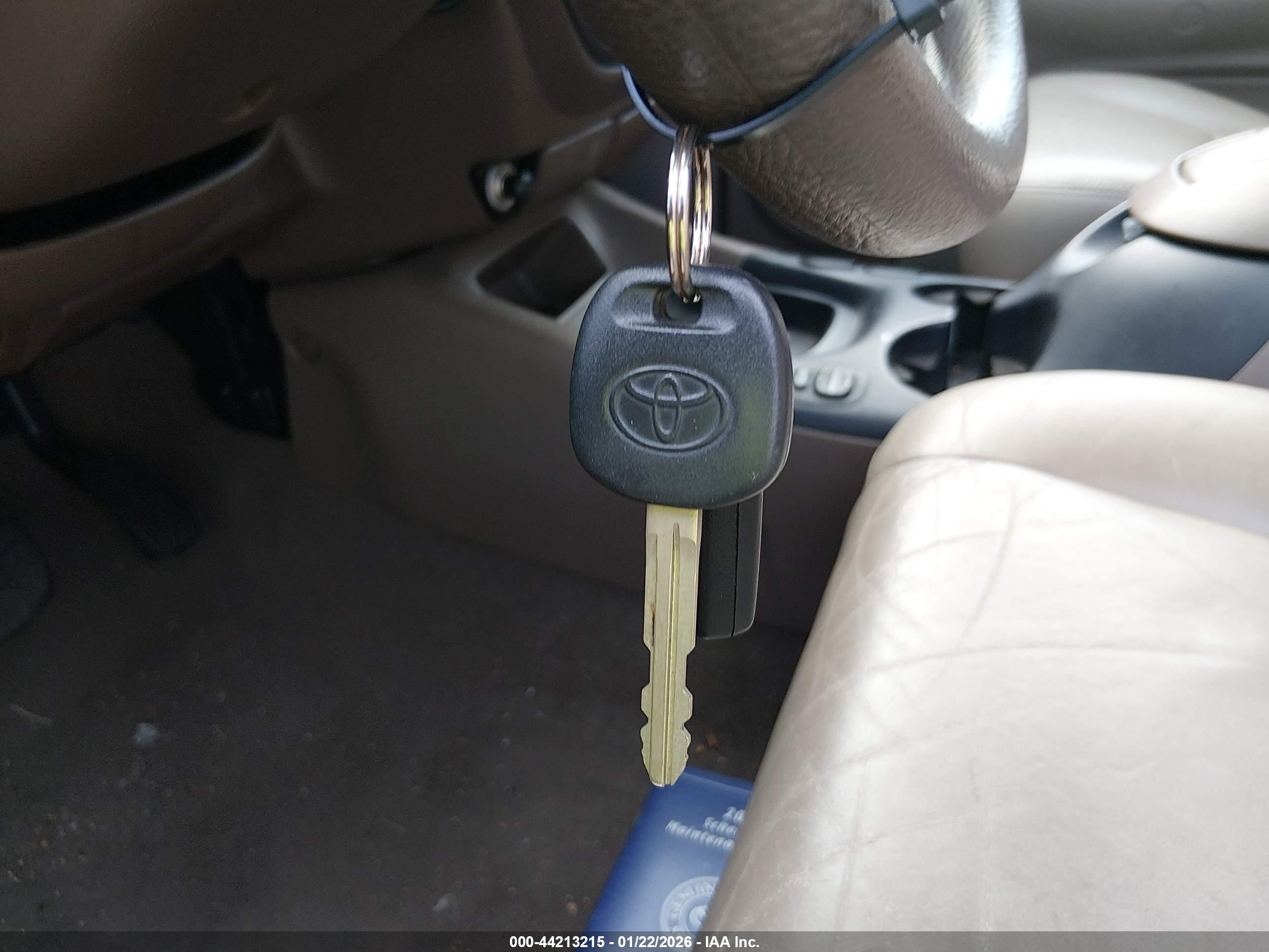 TOYOTA SEQUOIA image 11
