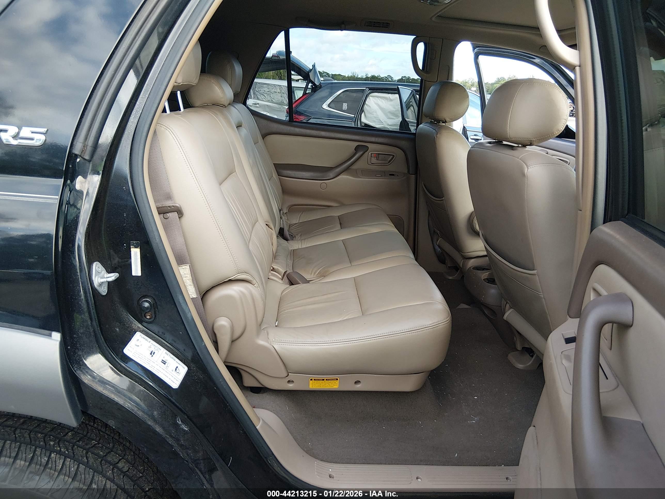 TOYOTA SEQUOIA image 8