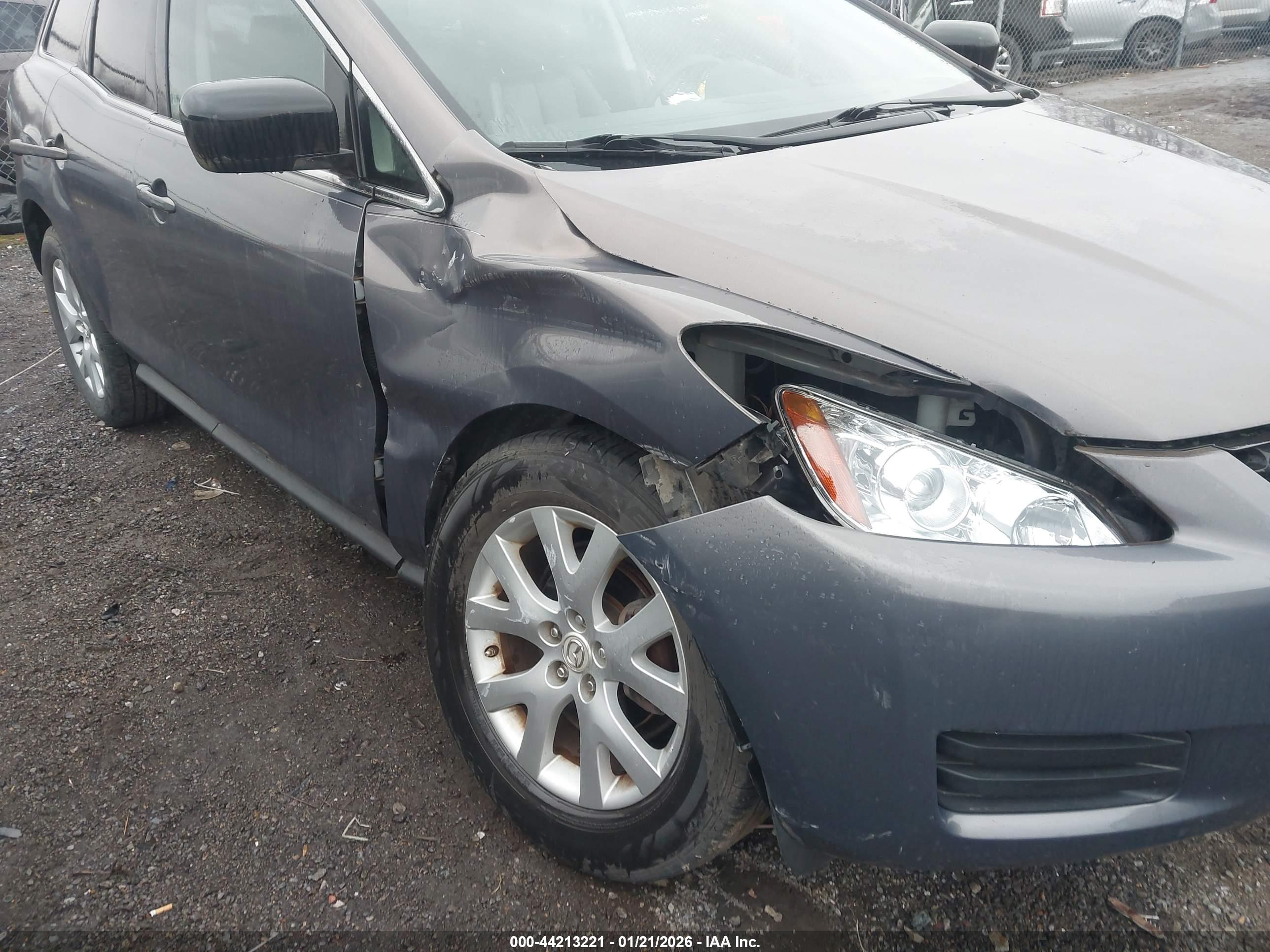 MAZDA CX-7 image 6