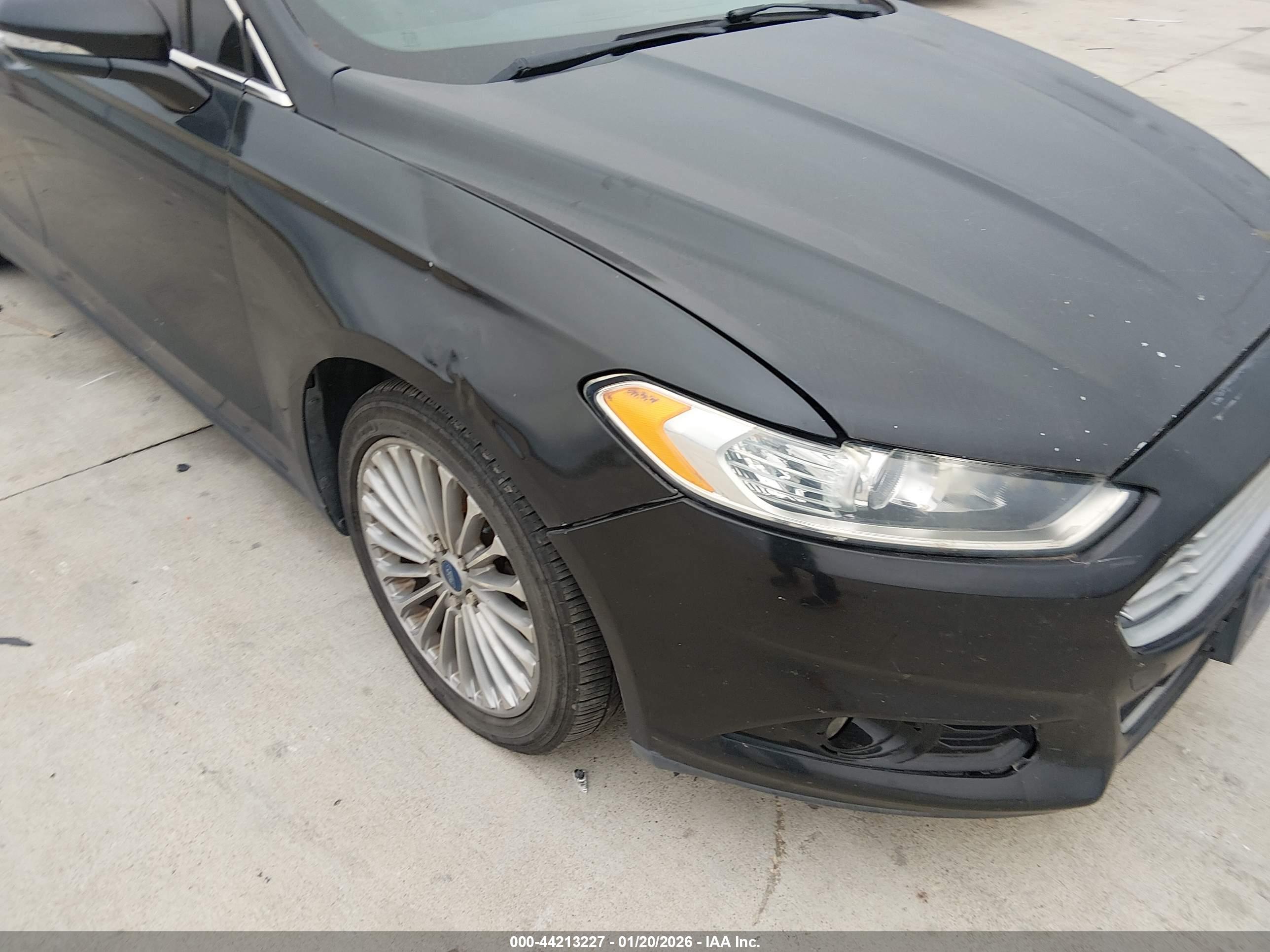 FORD FUSION image 6