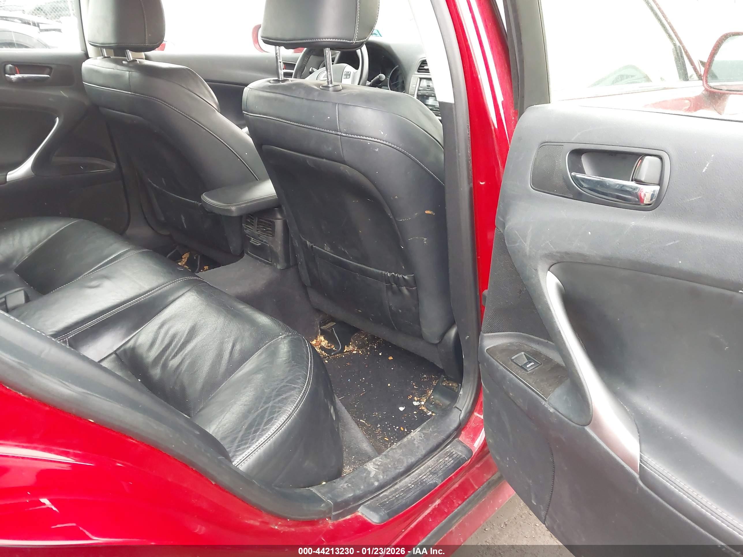 LEXUS IS image 8