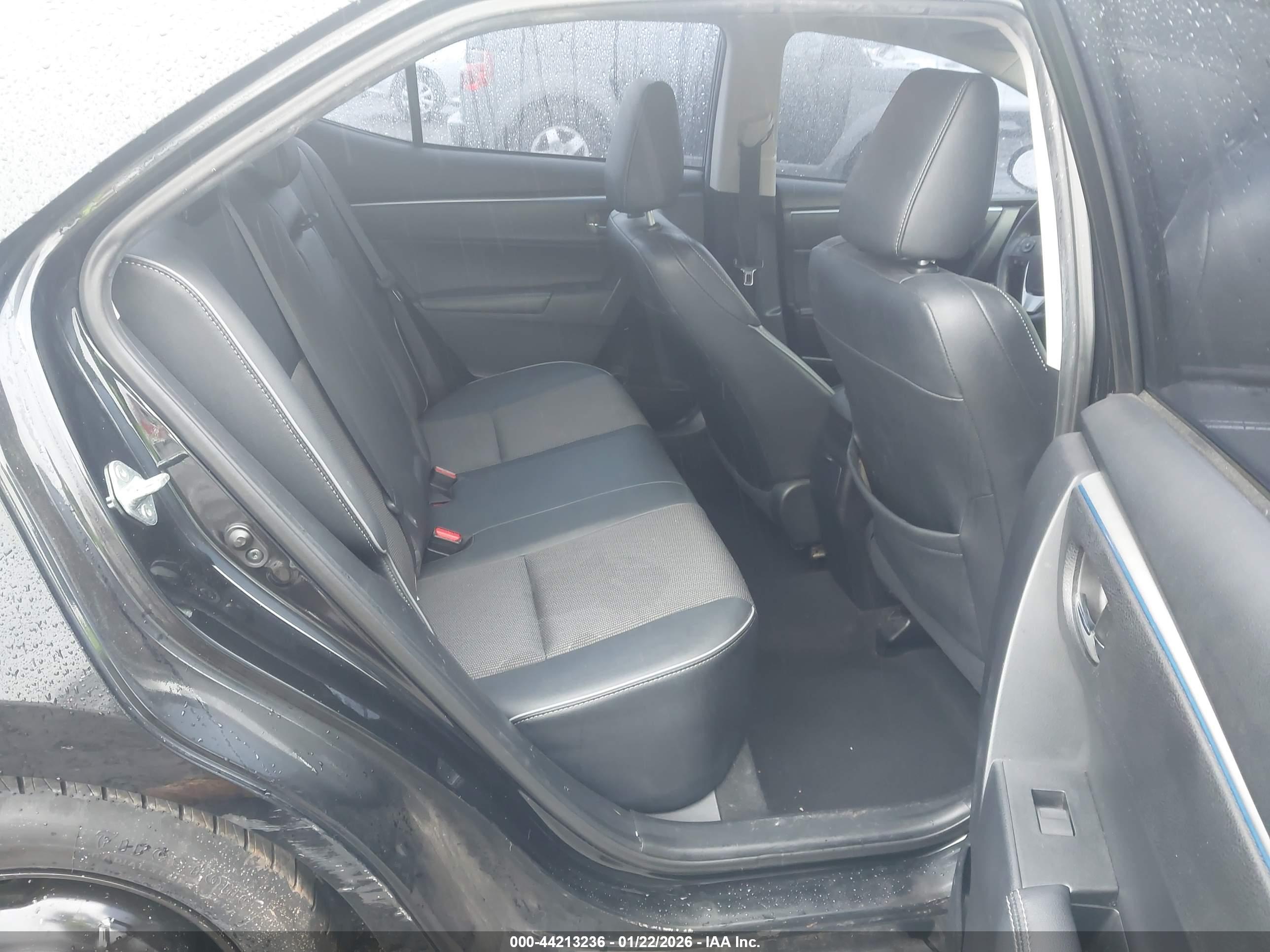TOYOTA COROLLA image 8
