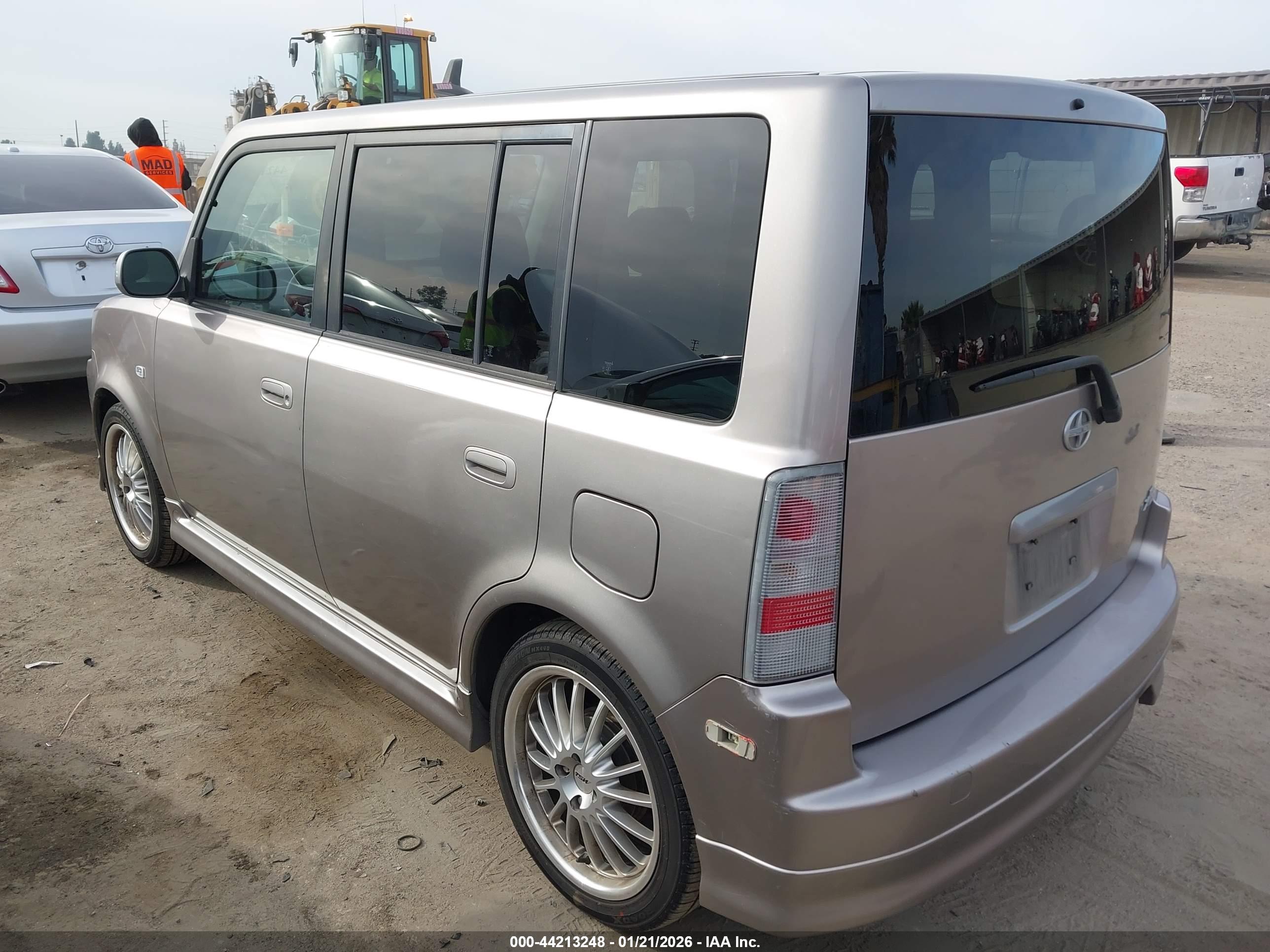 SCION XB image 3