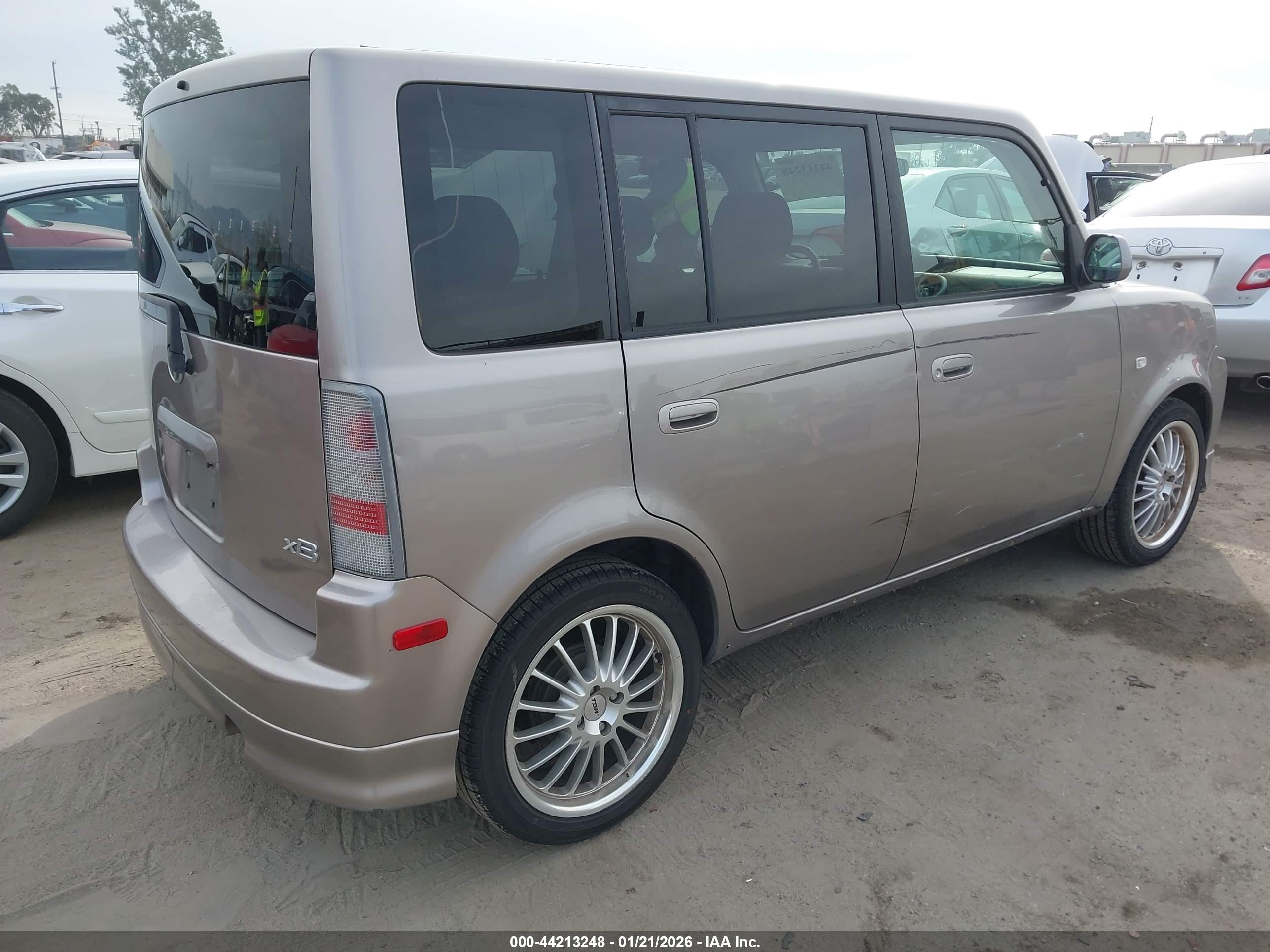 SCION XB image 4