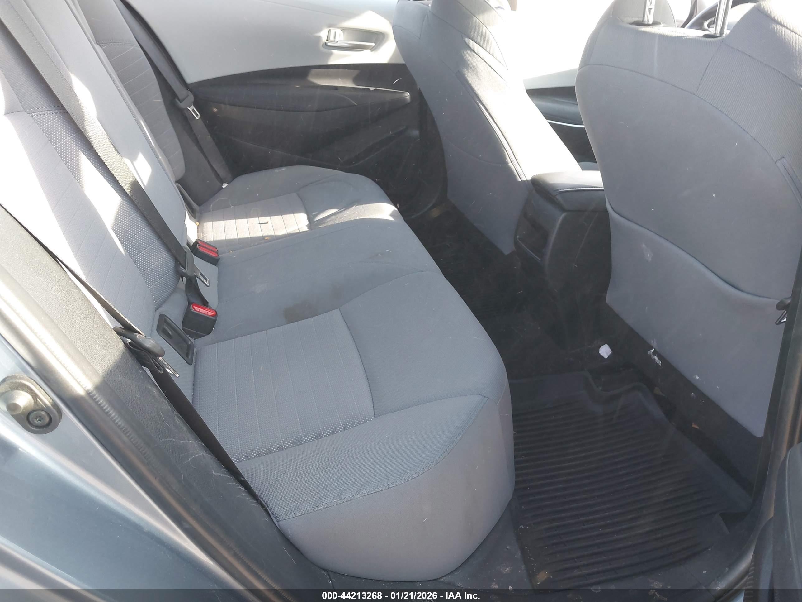 TOYOTA COROLLA image 8