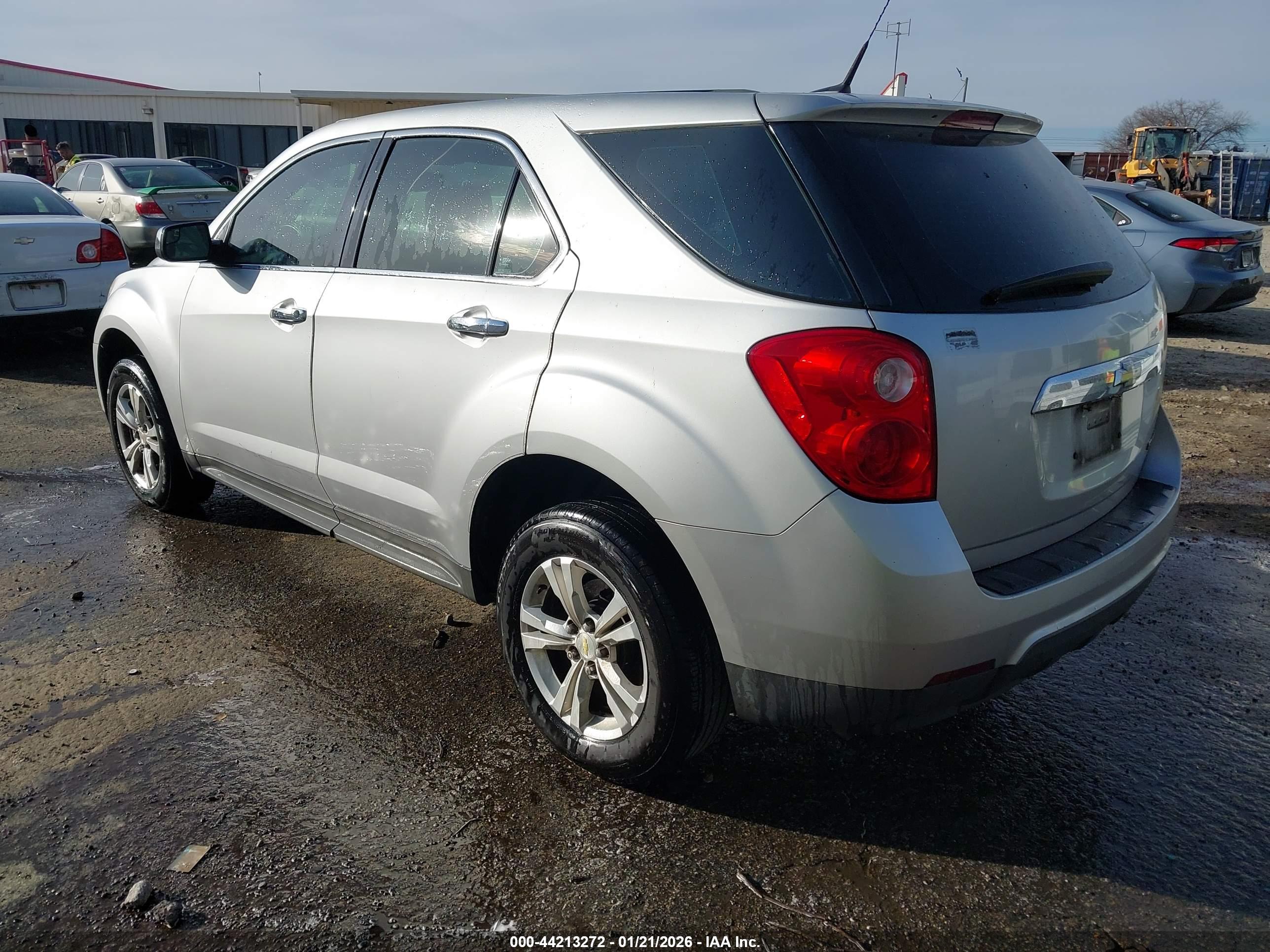 CHEVROLET EQUINOX image 3