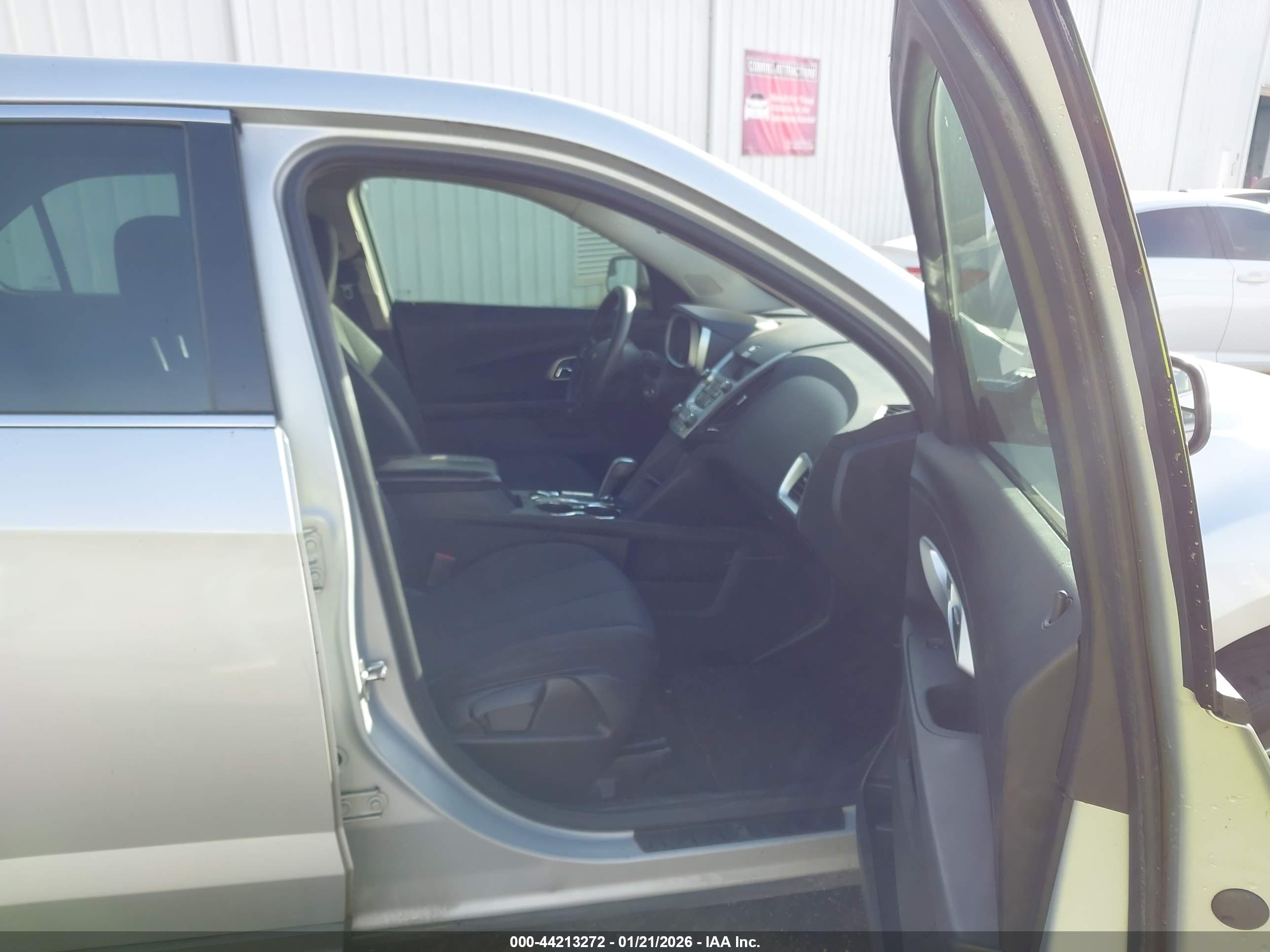 CHEVROLET EQUINOX image 5