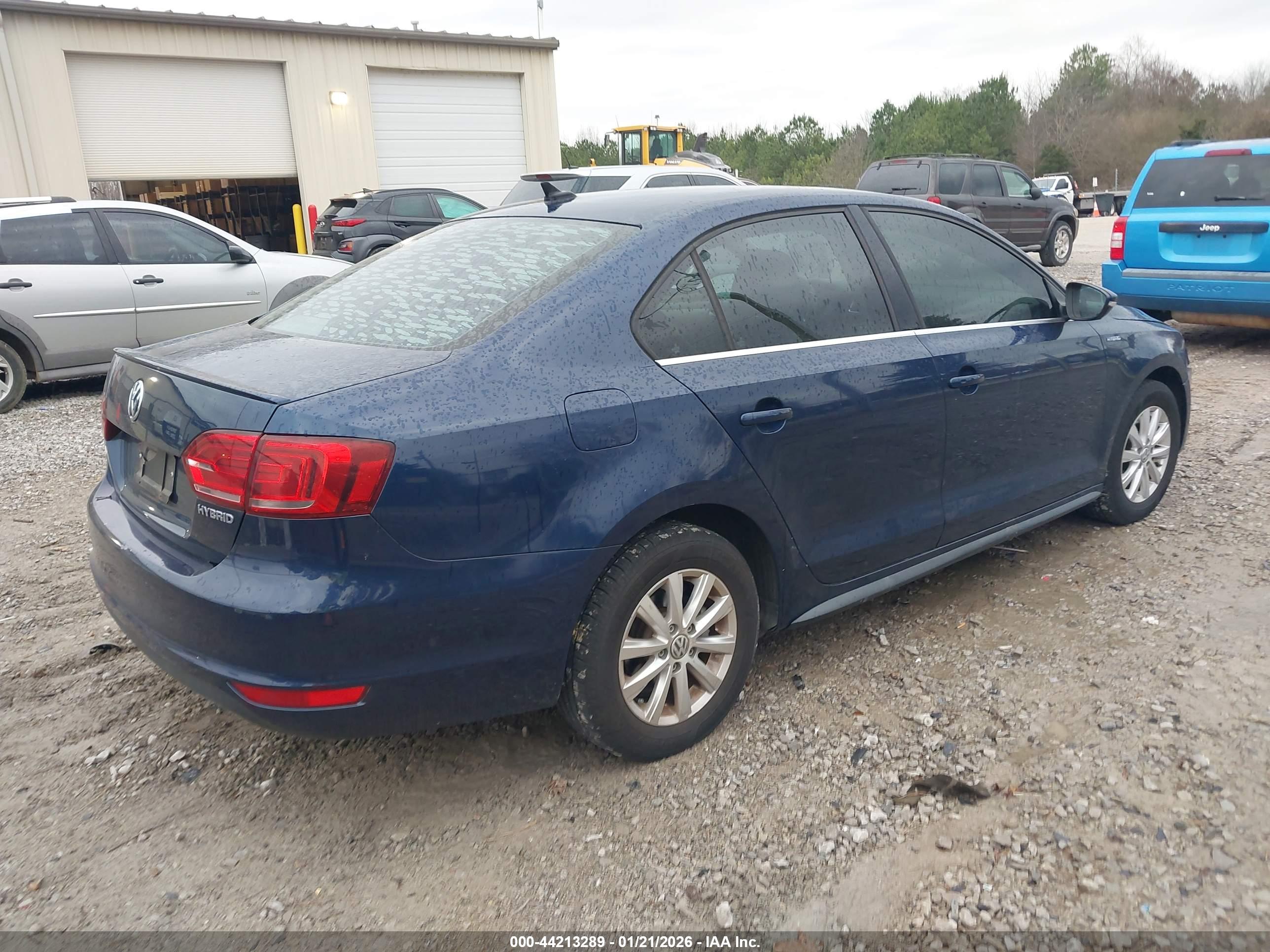 VOLKSWAGEN JETTA image 4