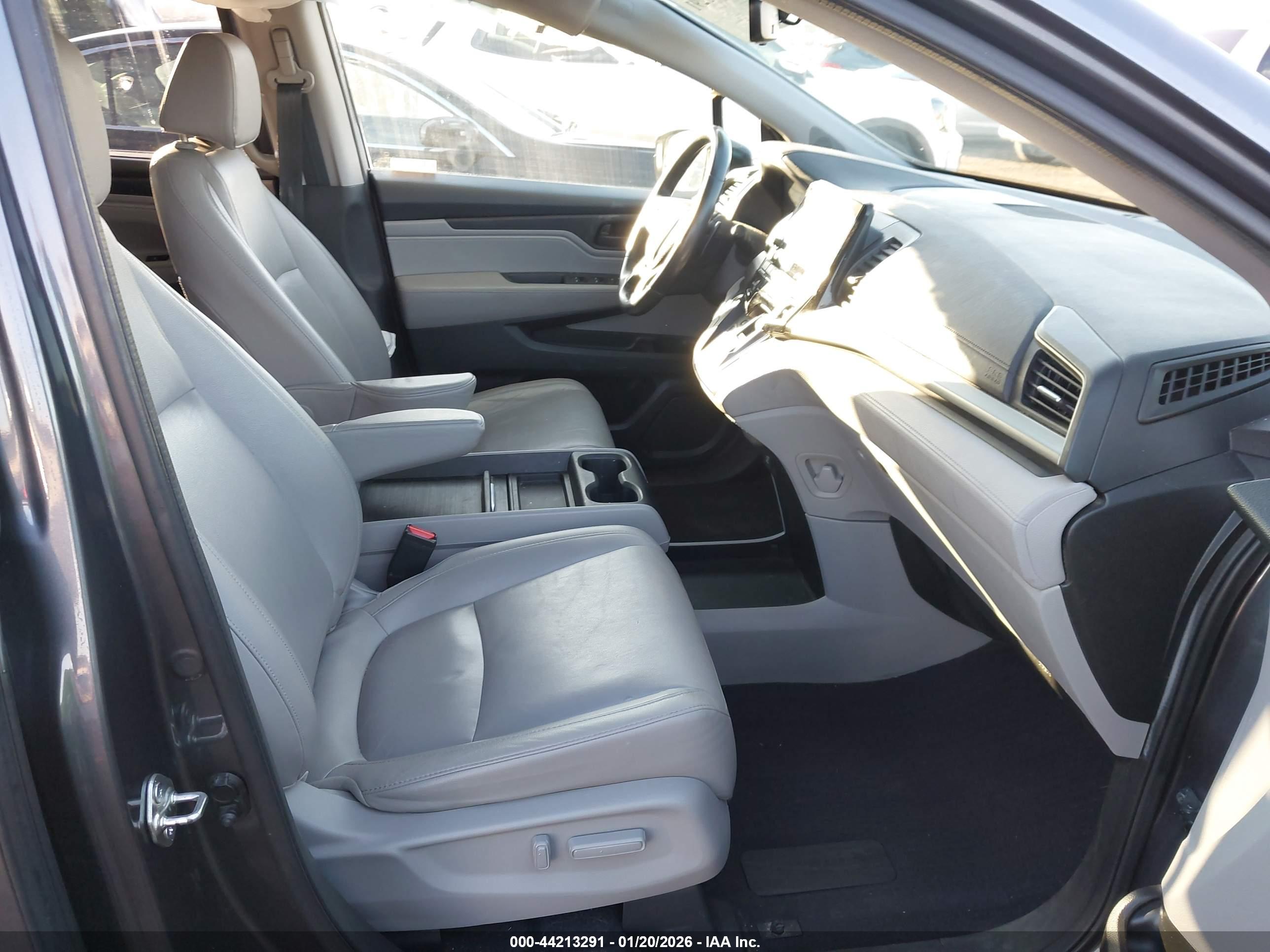 HONDA ODYSSEY image 5
