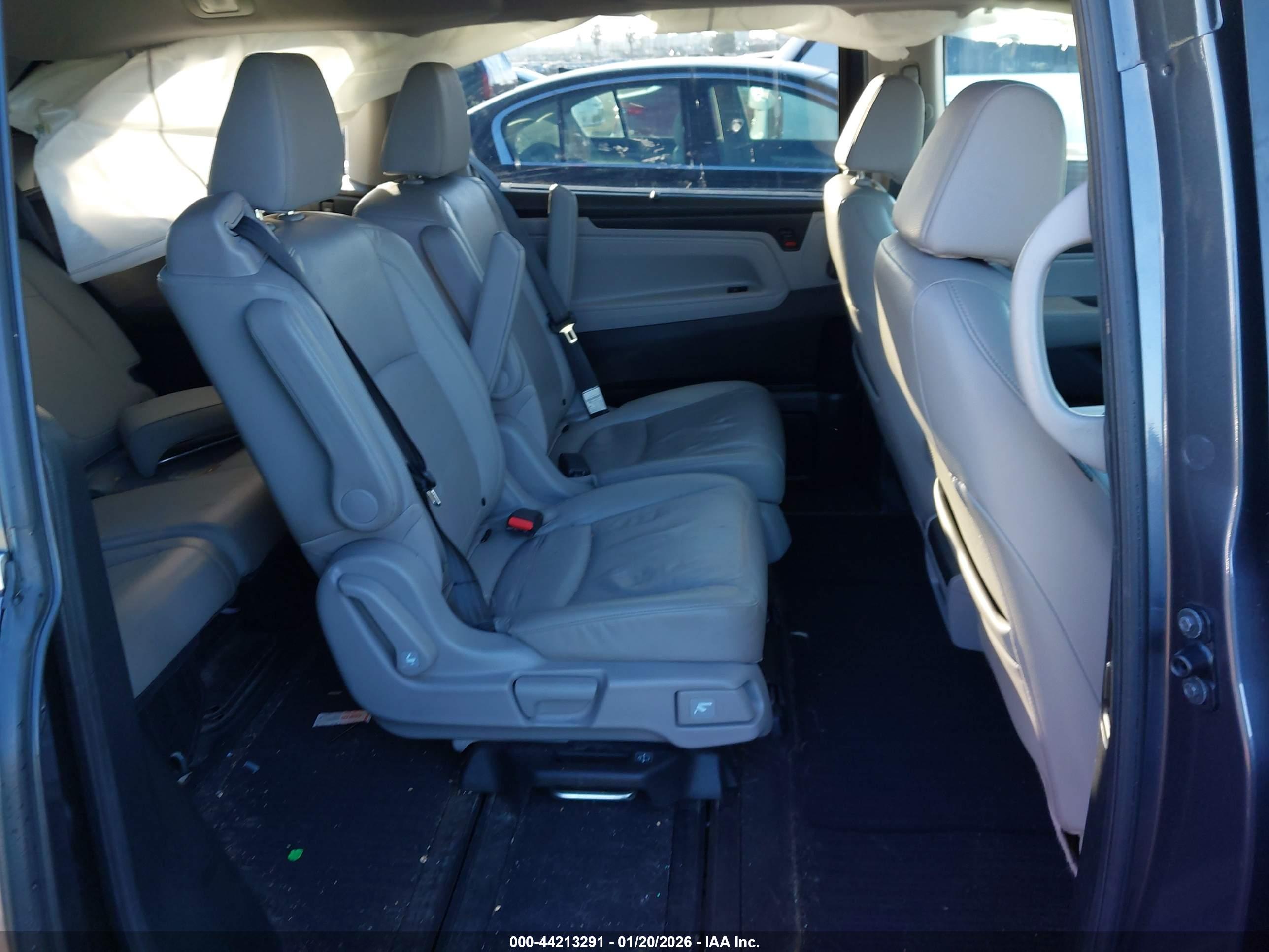 HONDA ODYSSEY image 8